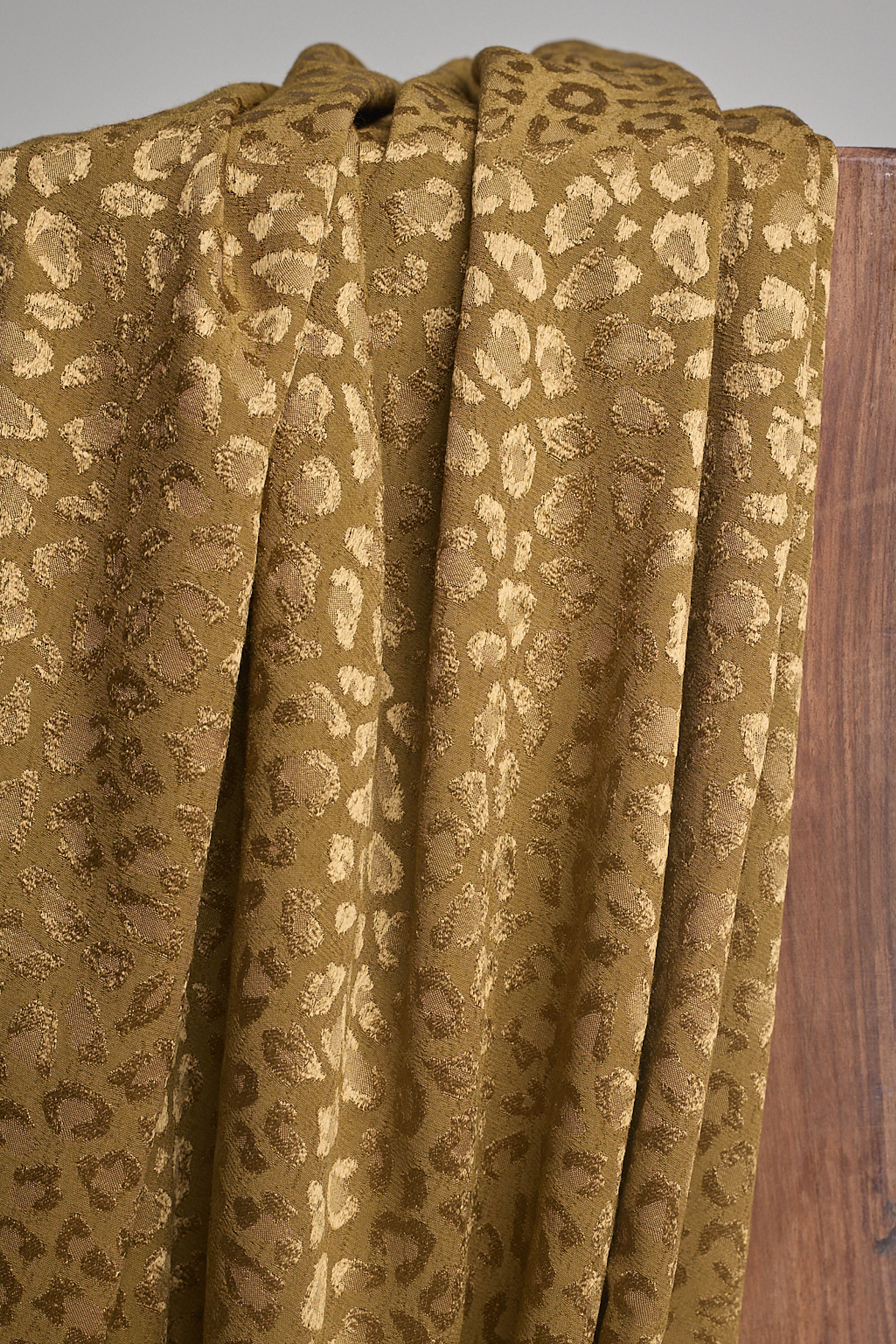 atelier-brunette-coupons-jacquard-de-viscose-leony-dreamy-twilight-coupon-fabriq image 1