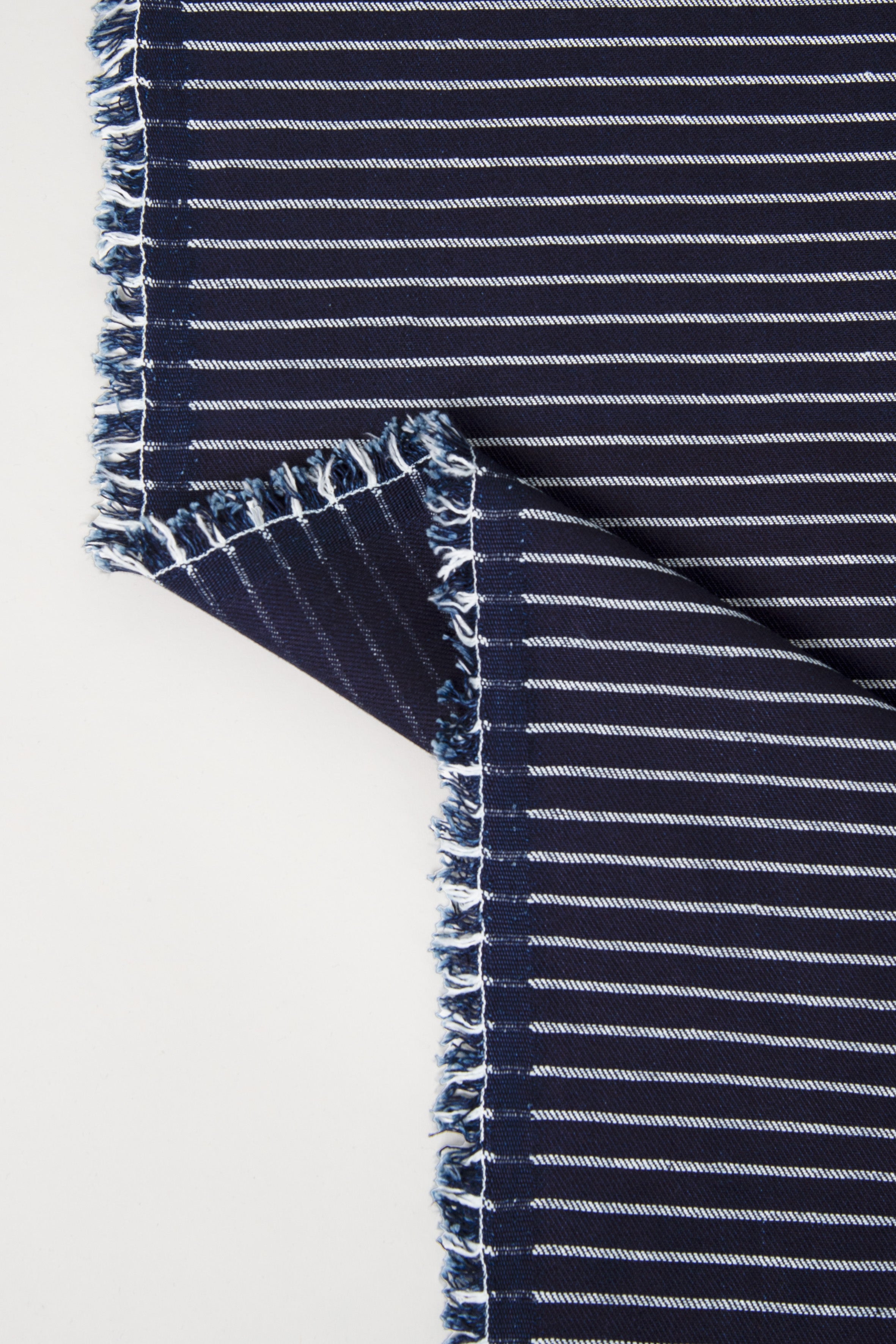atelier-brunette-tissu-denim-stripes-indigo-ray-160-cm image 4
