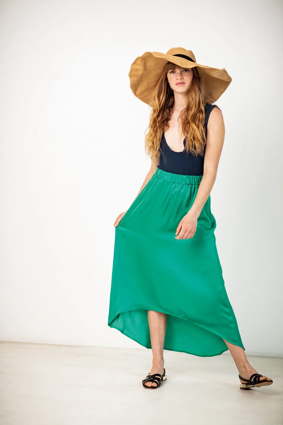 fibre-mood-betsy-patron-de-couture-jupe-asym-trique-lastiqu-e-midi image 1