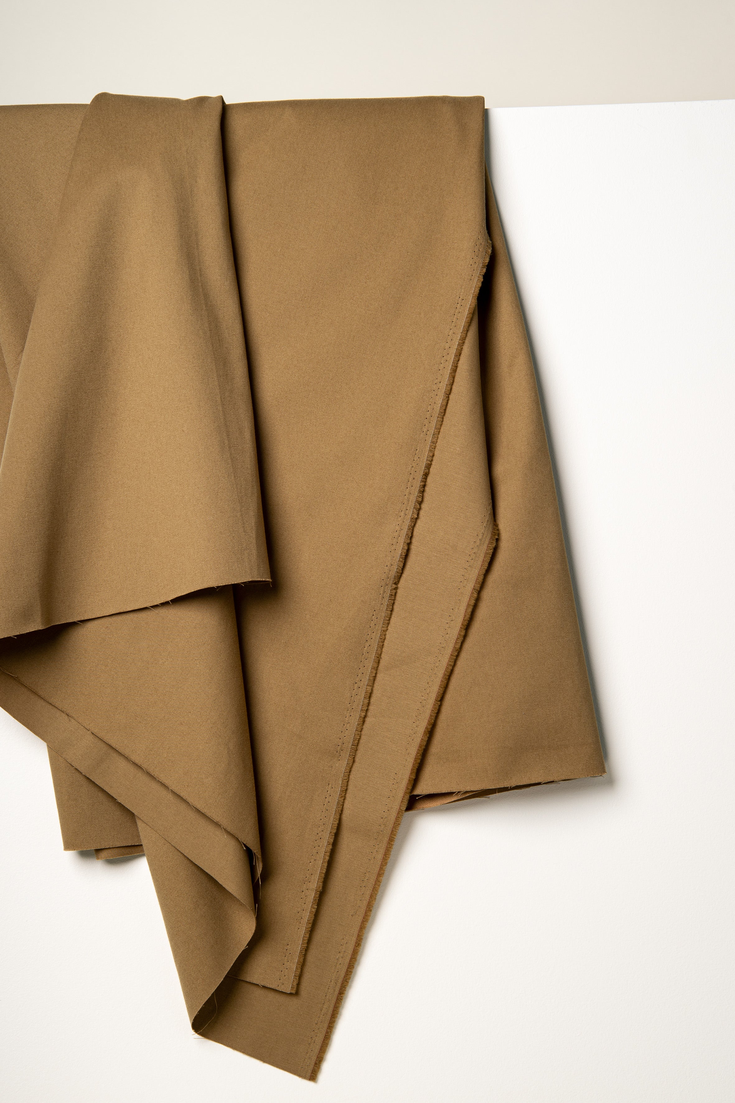 atelier-brunette-tissu-gabardine-light-iced-mocha-coton-serg image 1