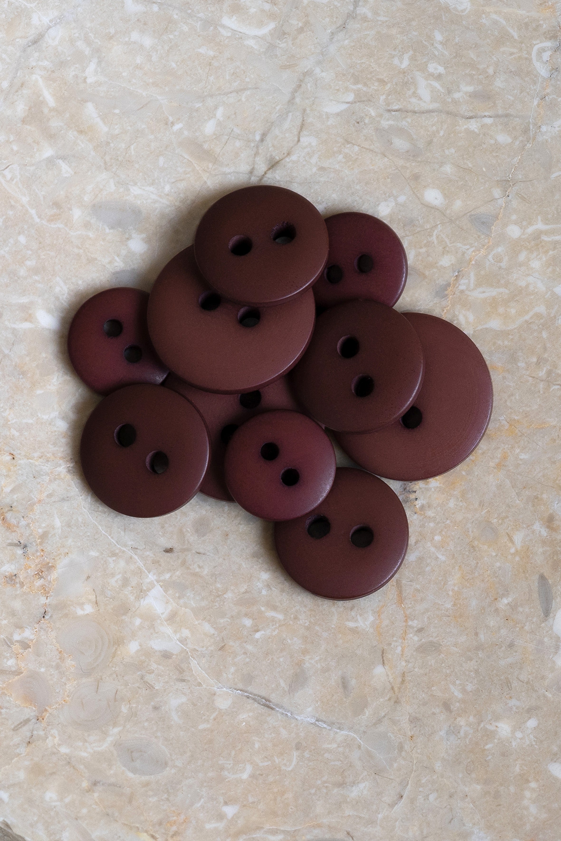 atelier-brunette-boutons-classic-matte-rust-crispy-brownie image 4