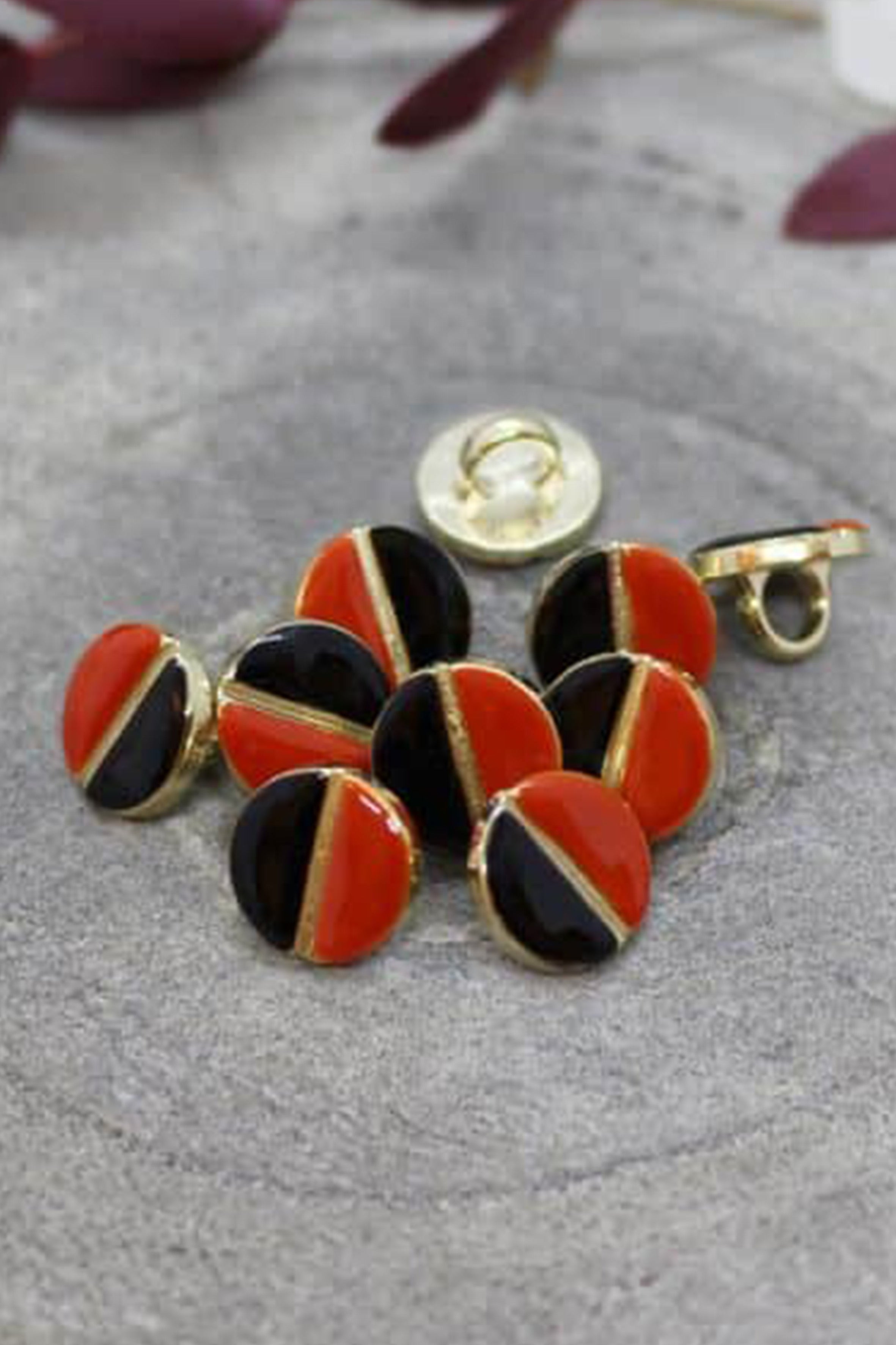 atelier-brunette-boutons-wink-black-x10-poppy-tangerine image 2