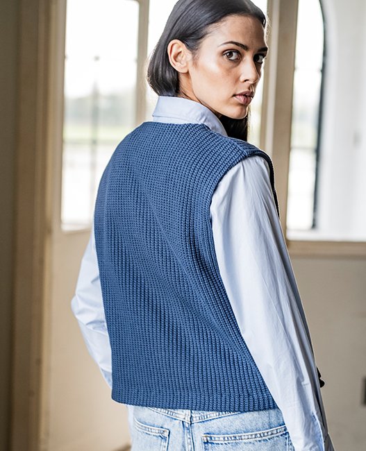 fibre-mood-zehra-gilet-sans-manches-patron-de-couture-col-v image 2