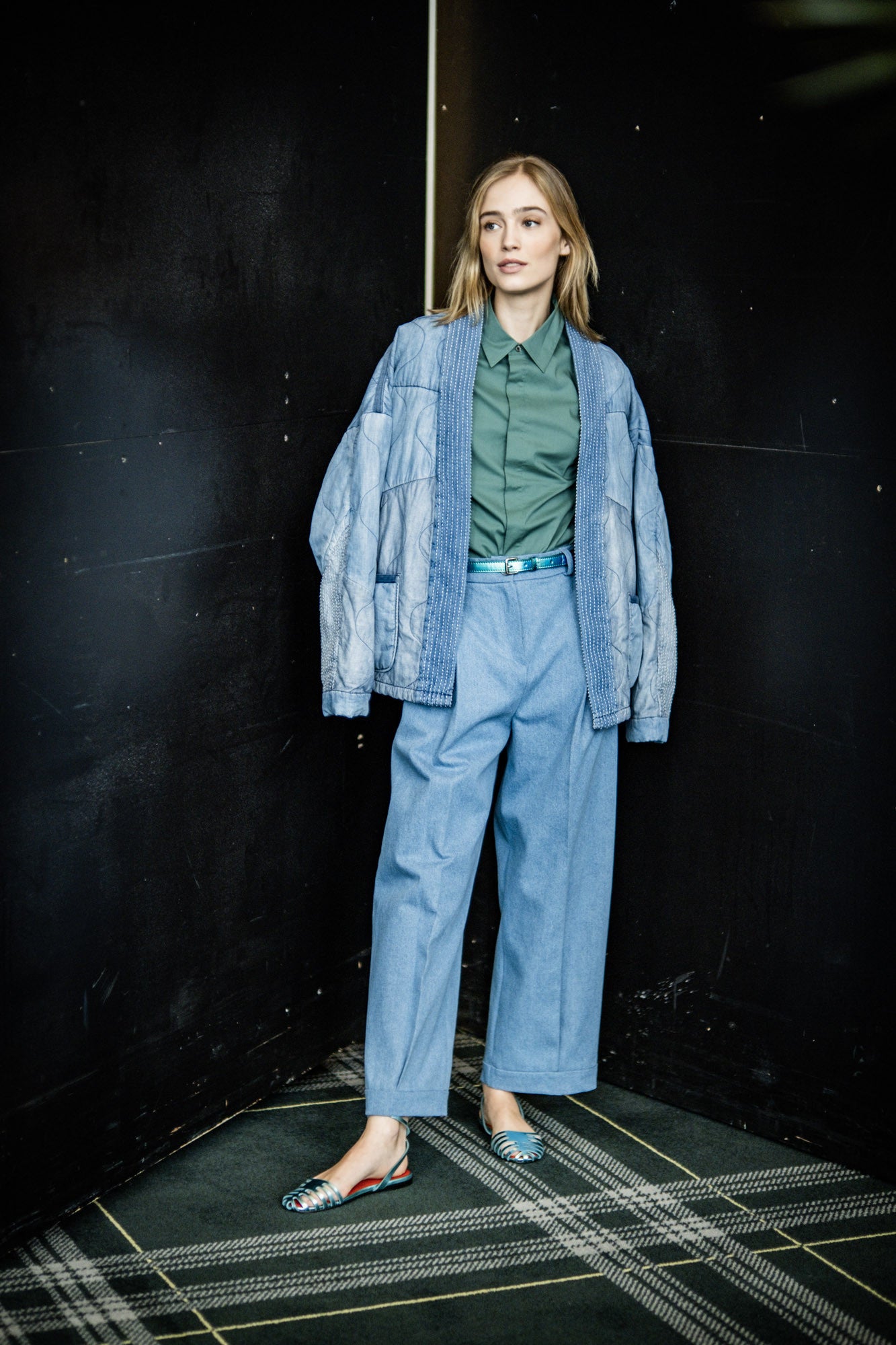 fibre-mood-bernie-pantalon-patron-de-couture-pantalon-cheville-plis image 4