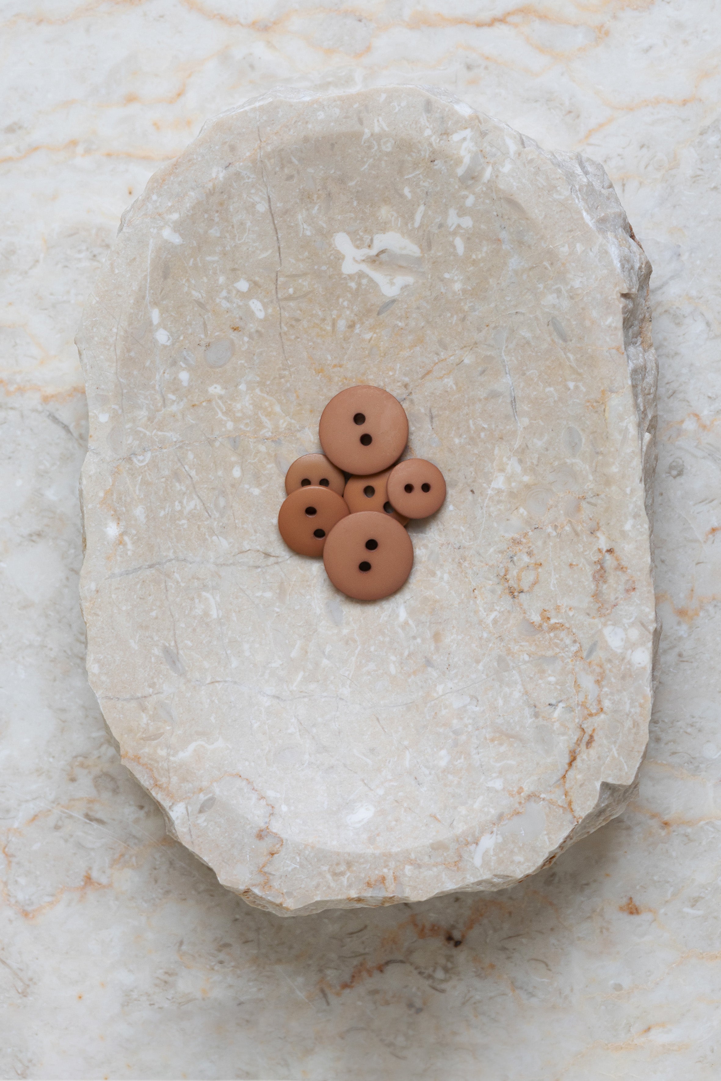 atelier-brunette-boutons-classic-matte-pecan-pie image 4