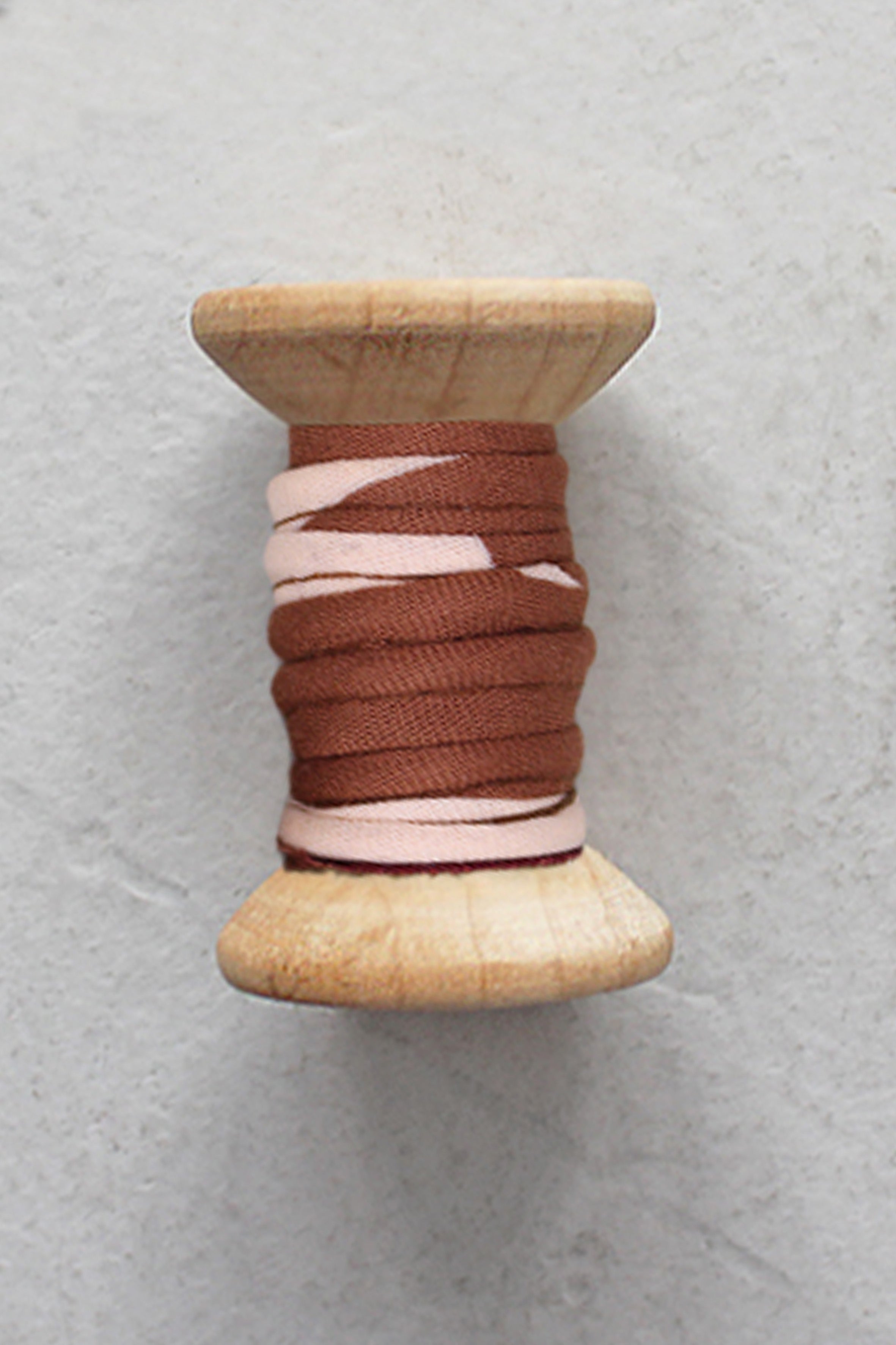 atelier-brunette-granito-chestnut-passepoil-viscose-1-cm image 2