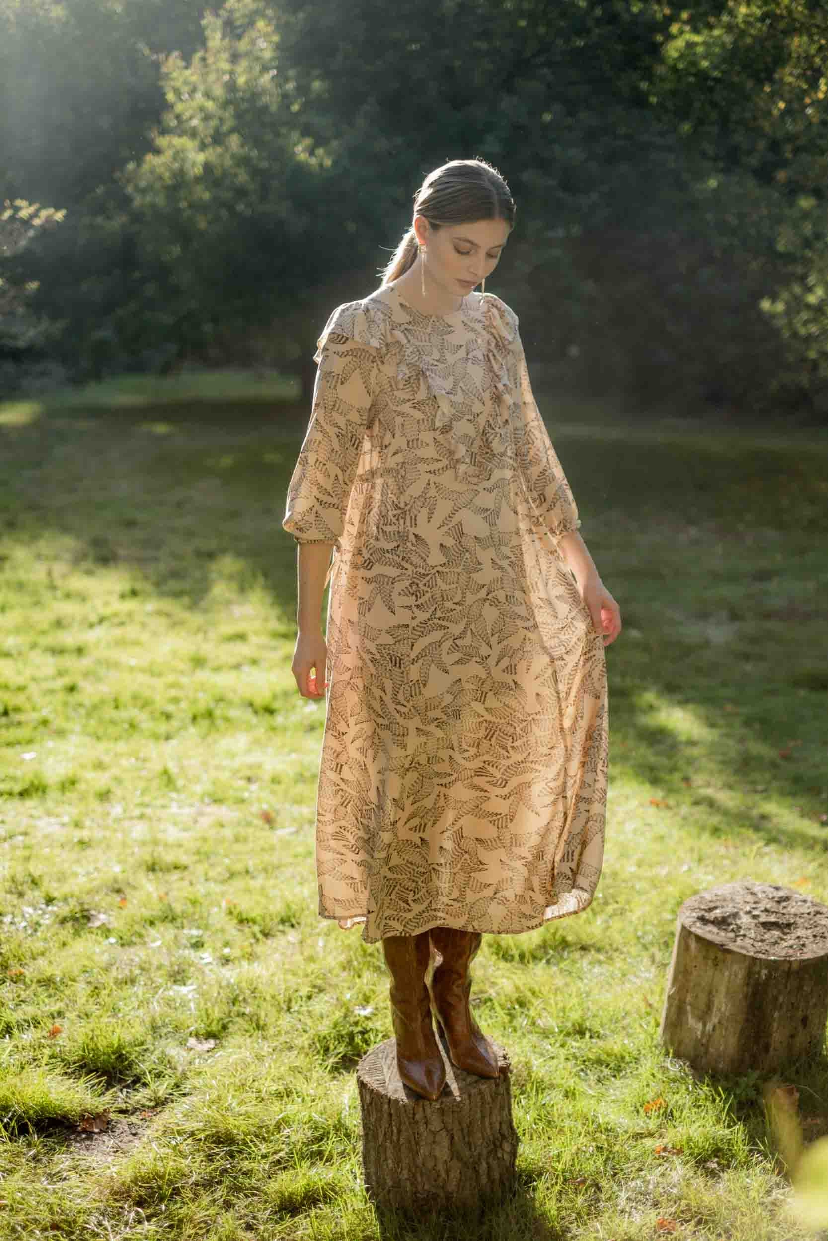 fibre-mood-tammy-robe-ligne-a-volant-patron-de-couture image 2