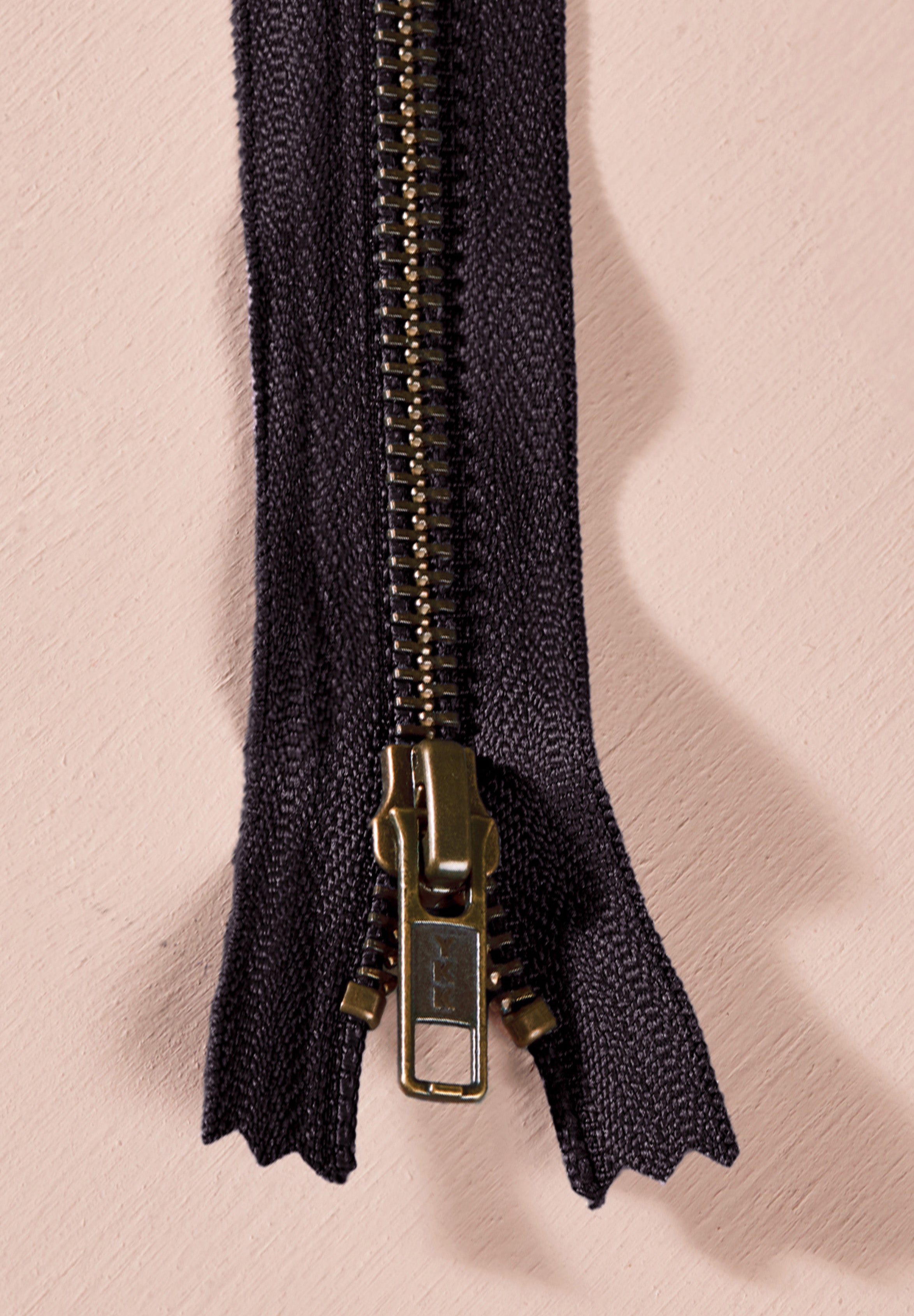 atelier-brunette-zip-simple-curseur-laiton-60-cm image 4