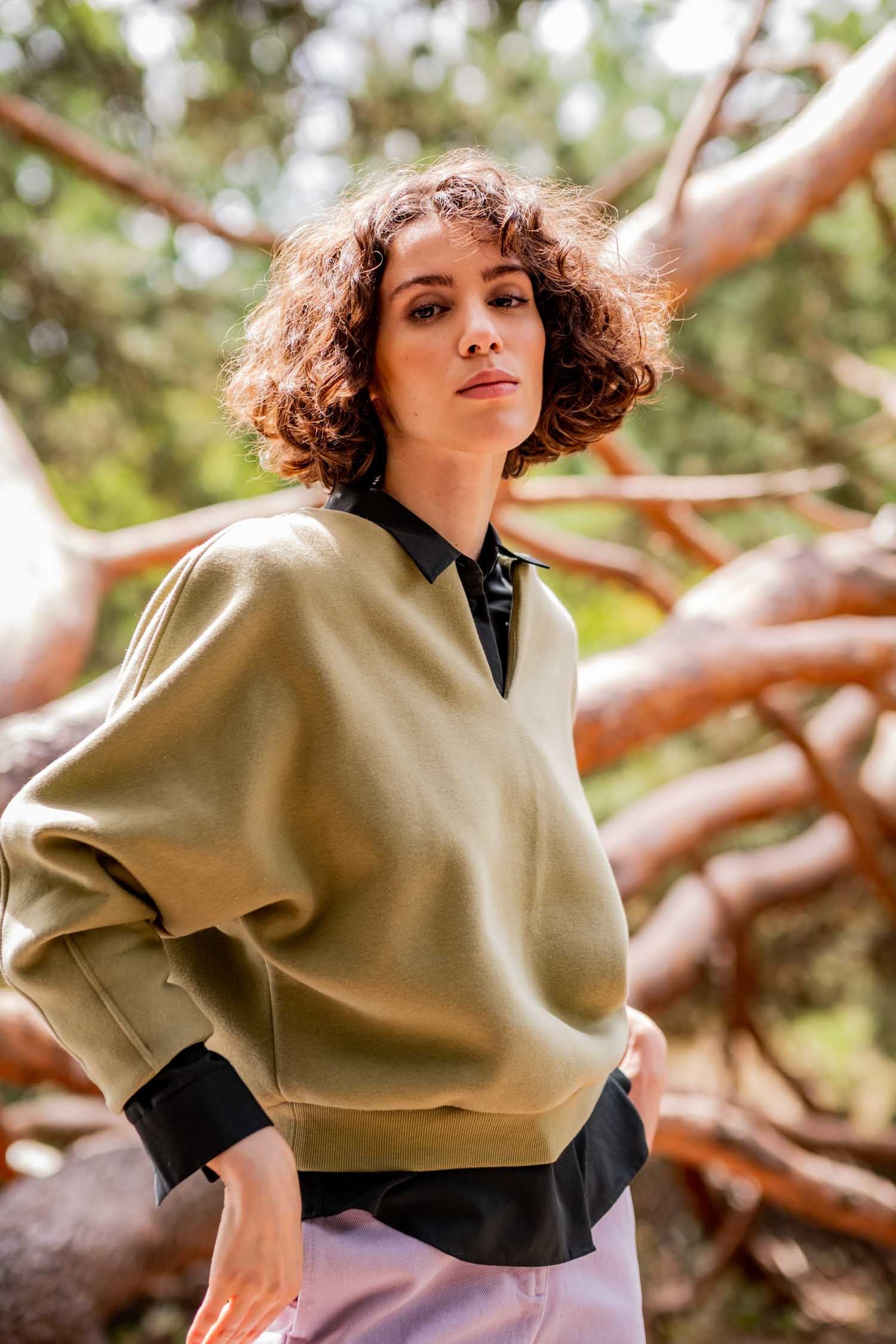 fibre-mood-elaine-pull-patron-de-couture-femme-col-v image 4