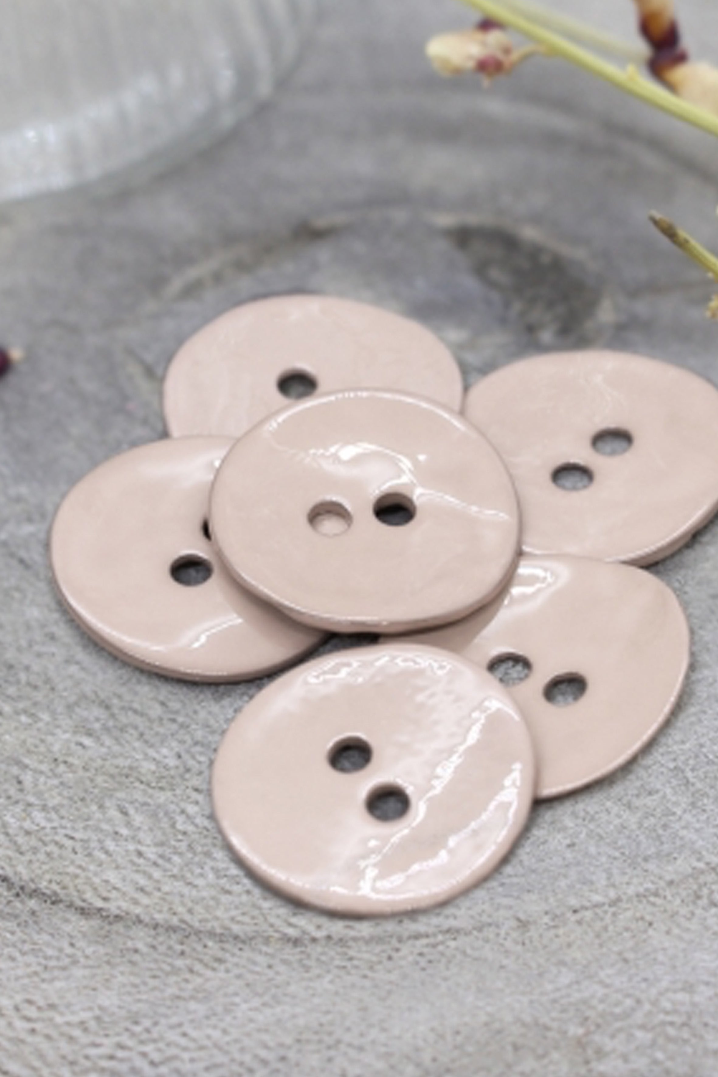 atelier-brunette-boutons-glossy-blush-boutons-nacre-couture image 1