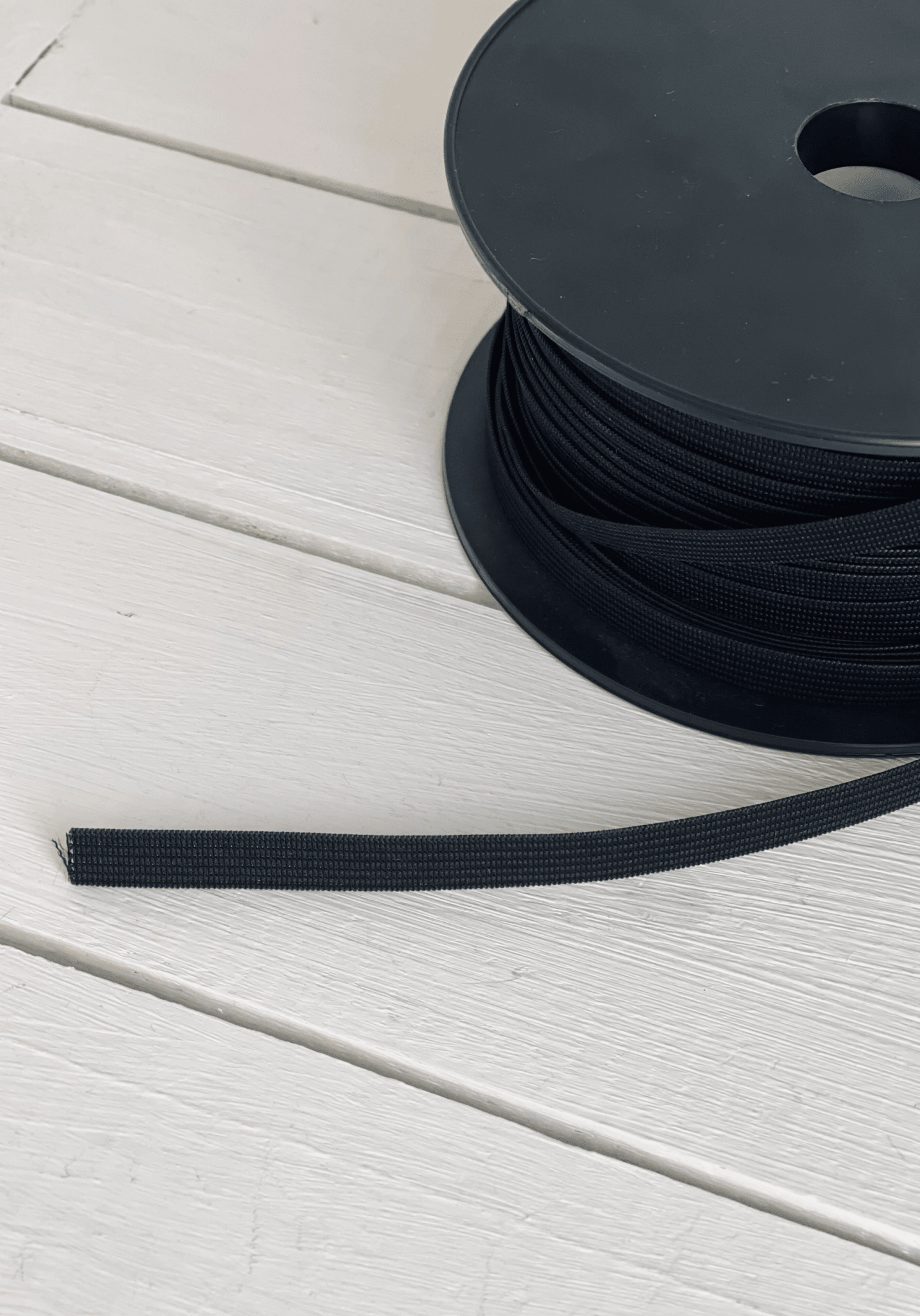 maison-fauve-lastique-maille-10-mm-noir-vendu-au-centim-tre image 1