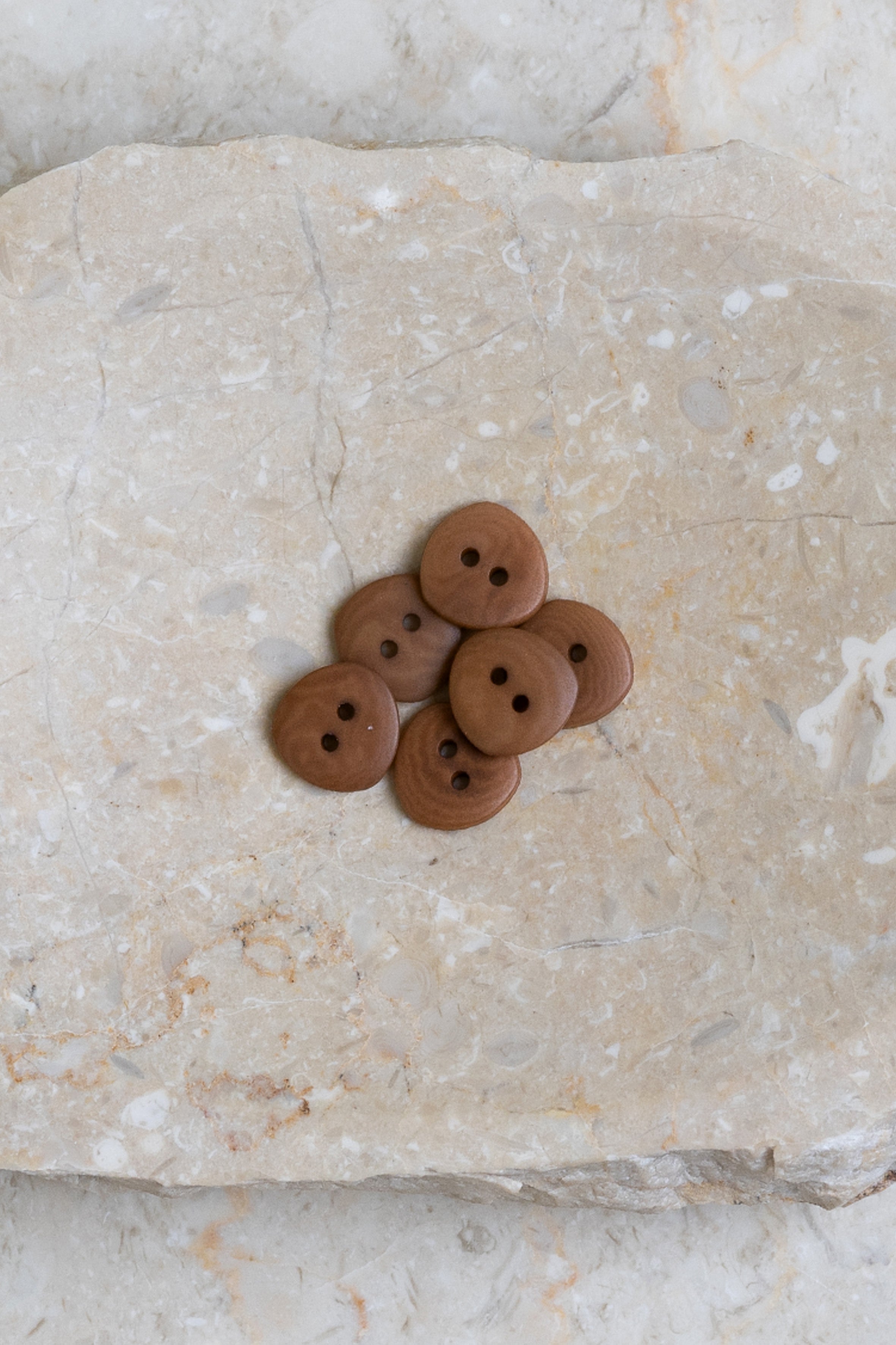 atelier-brunette-boutons-jaipur-pecan-pie image 2