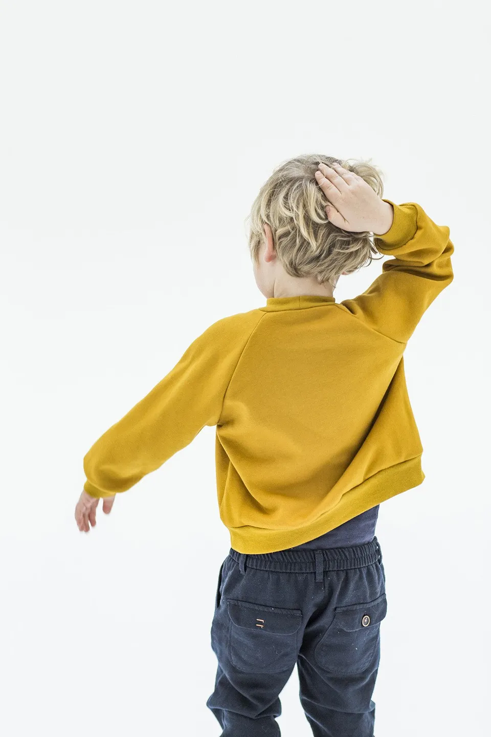 fibre-mood-dale-sweat-shirt-patron-de-couture-enfant-2-14-ans-manches-raglan image 1