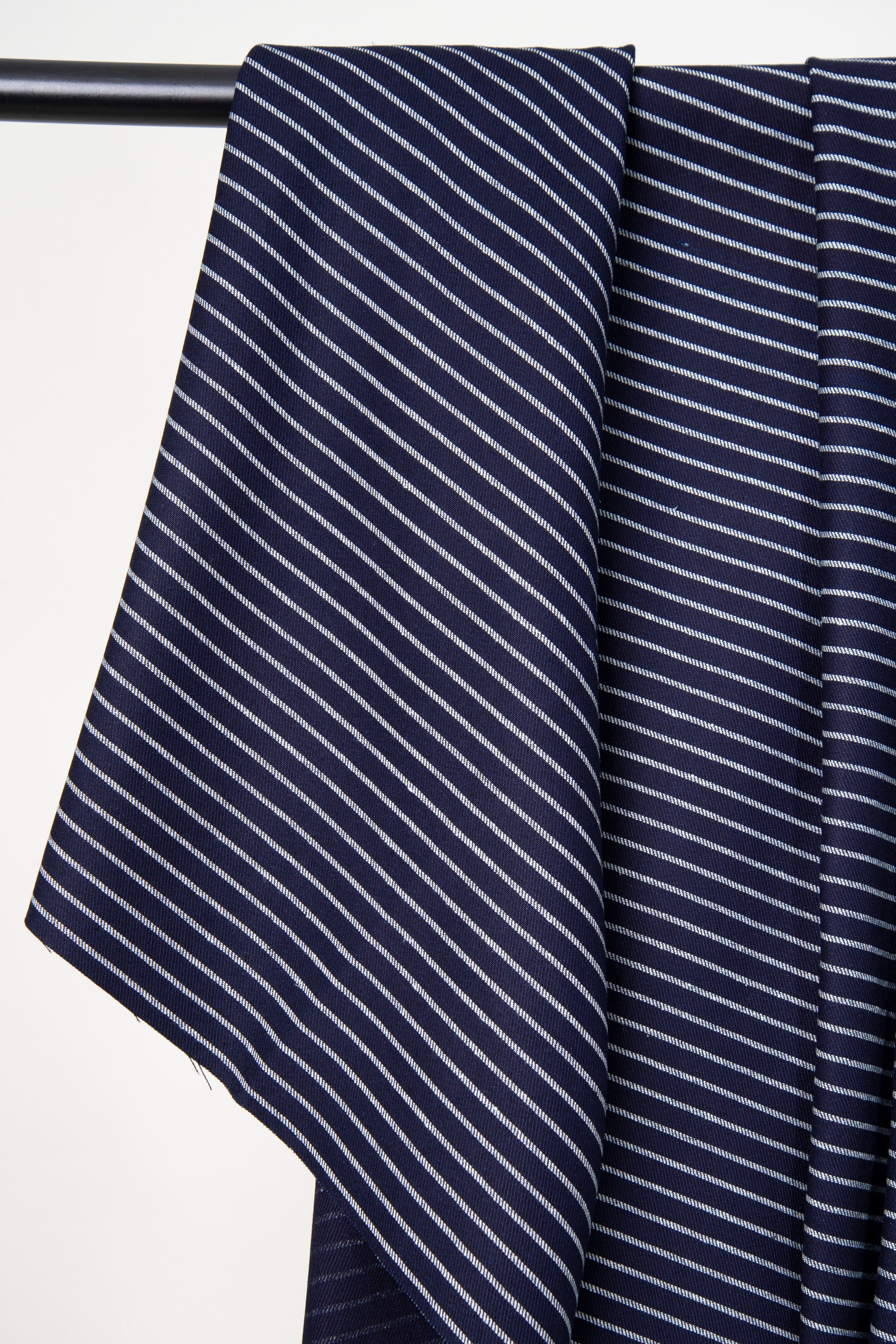 atelier-brunette-tissu-denim-stripes-indigo-ray-160-cm image 2