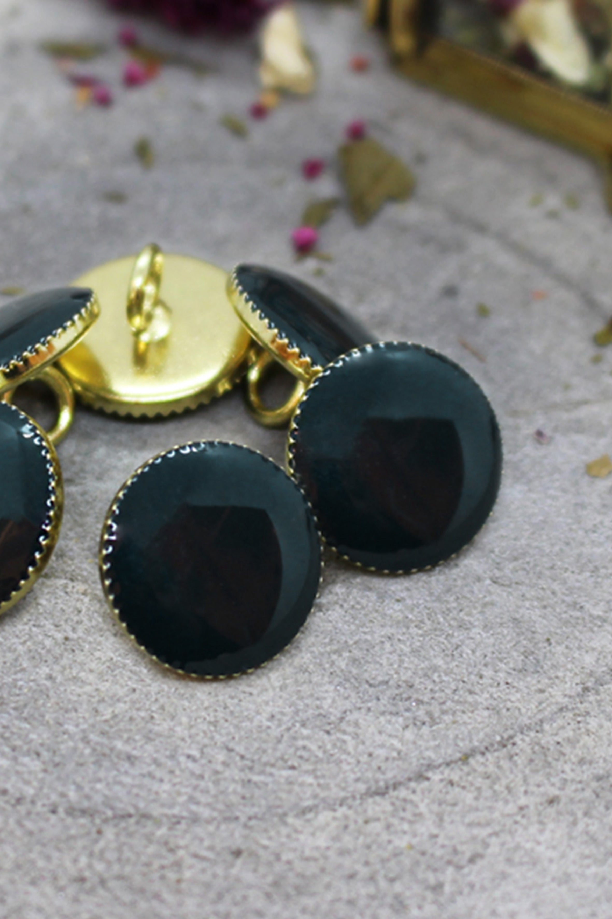 atelier-brunette-boutons-gem-forest image 2