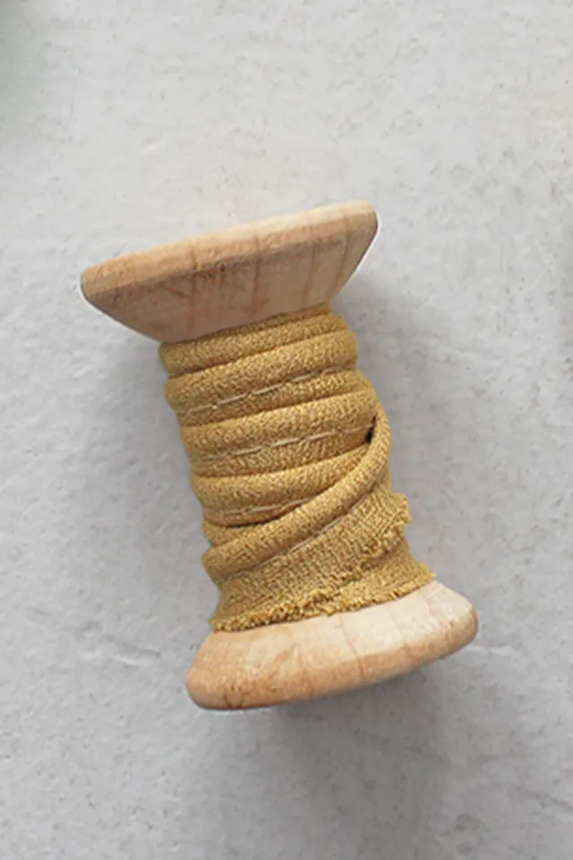 atelier-brunette-passepoil-cr-pe-mustard-1-cm image 1