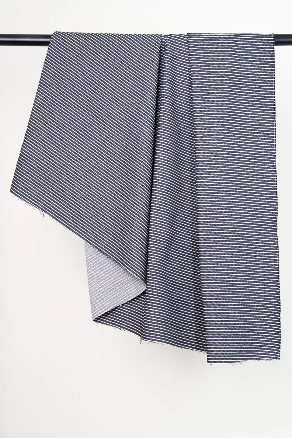 atelier-brunette-coupons-denim-stripes-mid-blue-coupon-tissu-s-rie-limit-e image 1