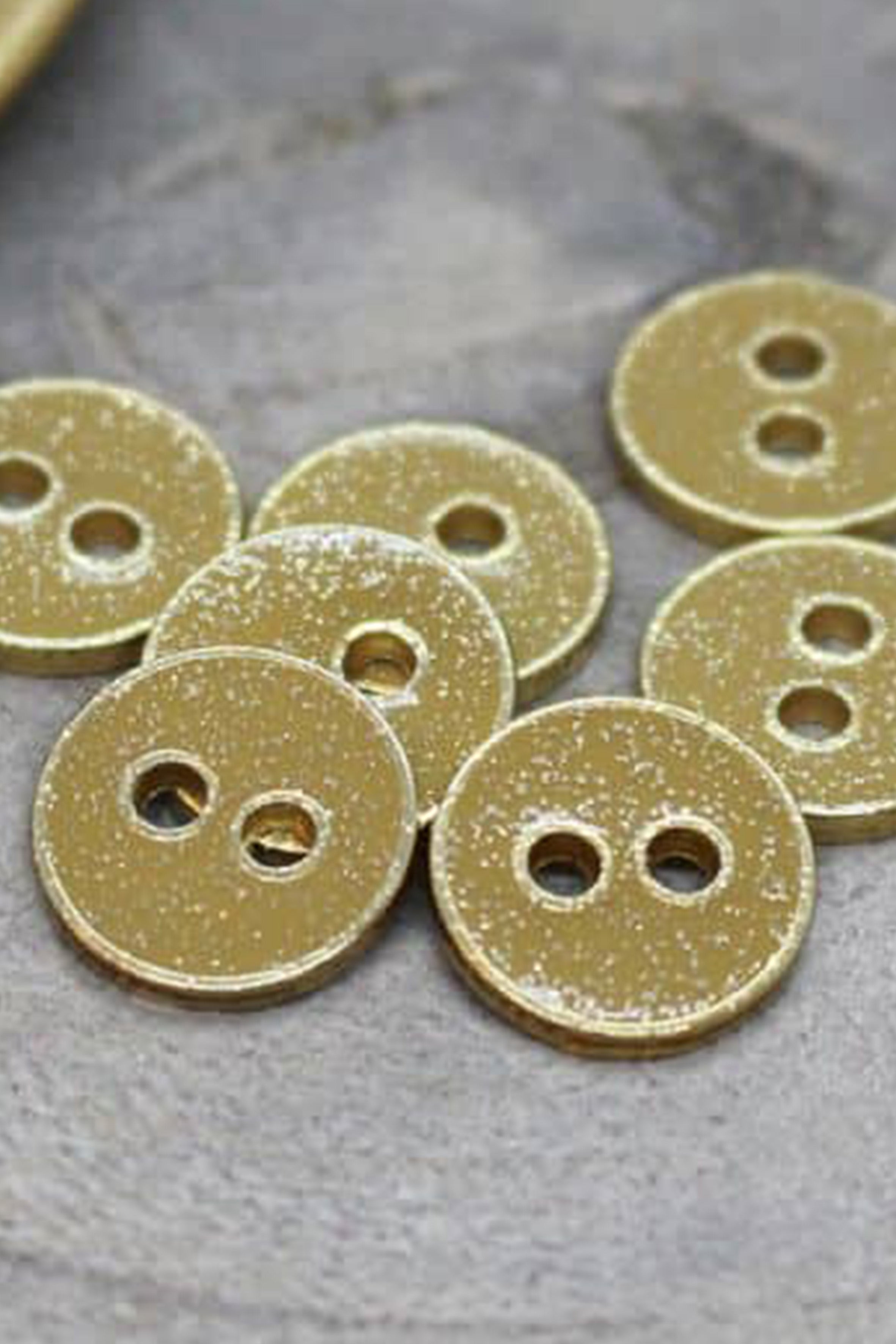 atelier-brunette-boutons-joy-glitter-mustard-x10 image 2