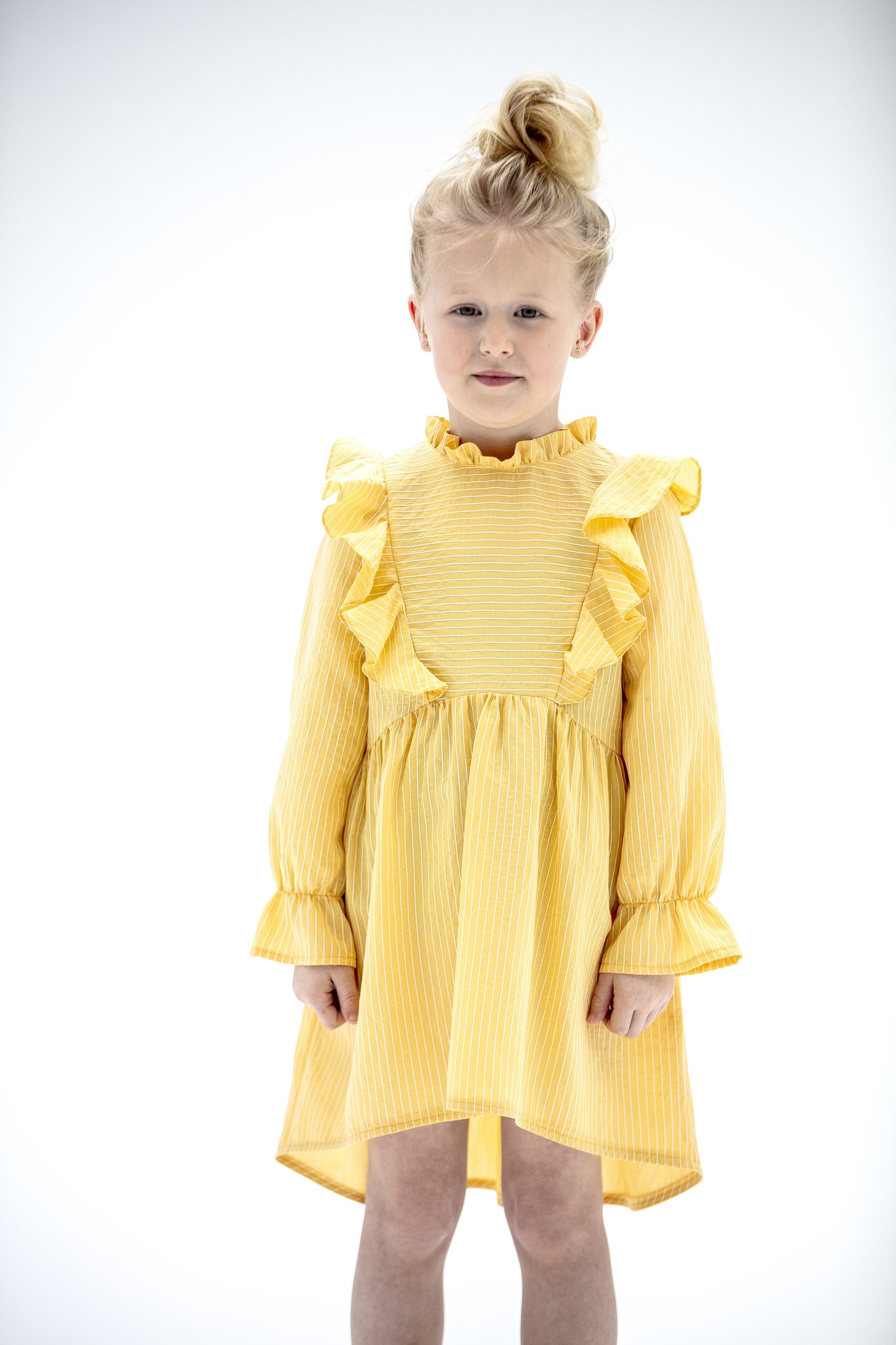 fibre-mood-billa-robe-patron-de-couture-robe-fille-volants-2-14-ans image 2