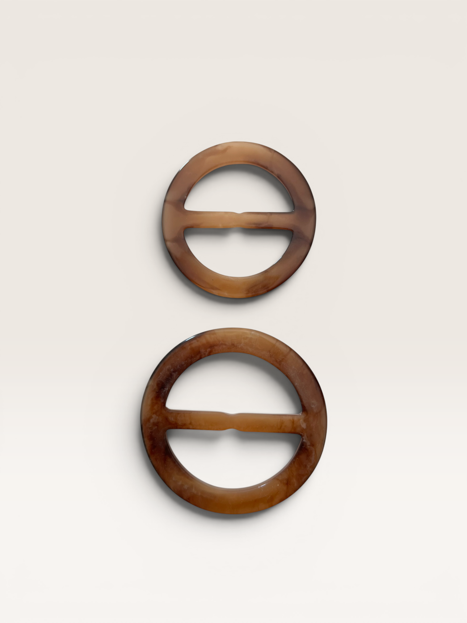 atelier-brunette-anneau-de-ceinture-en-r-sine-beige-mercerie image 1