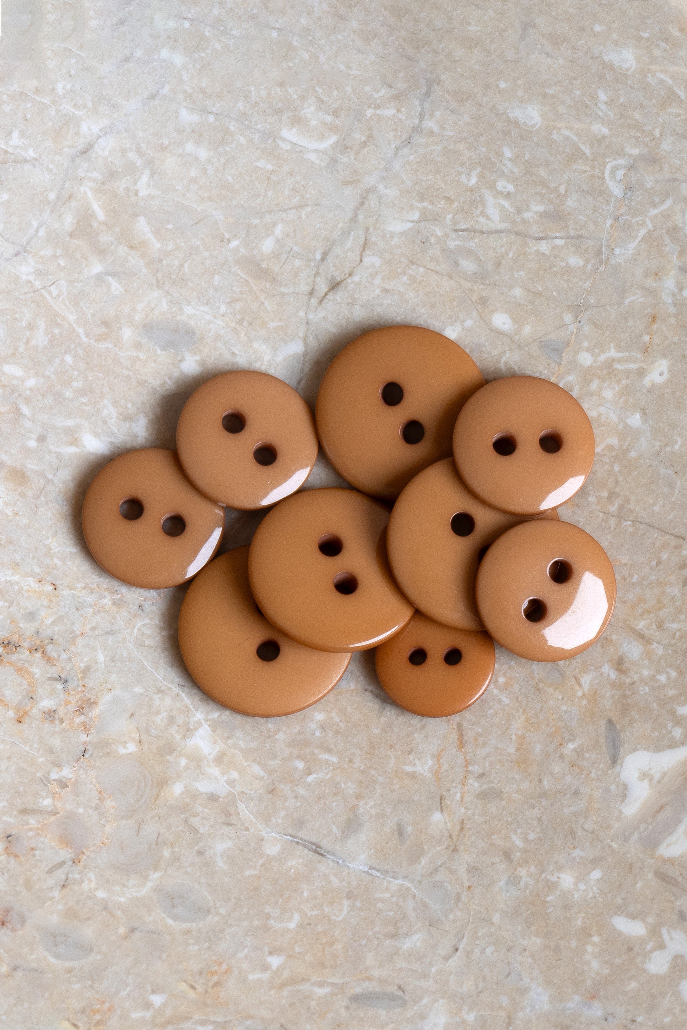 atelier-brunette-boutons-classic-shine-bouton-mercerie-ochre image 1
