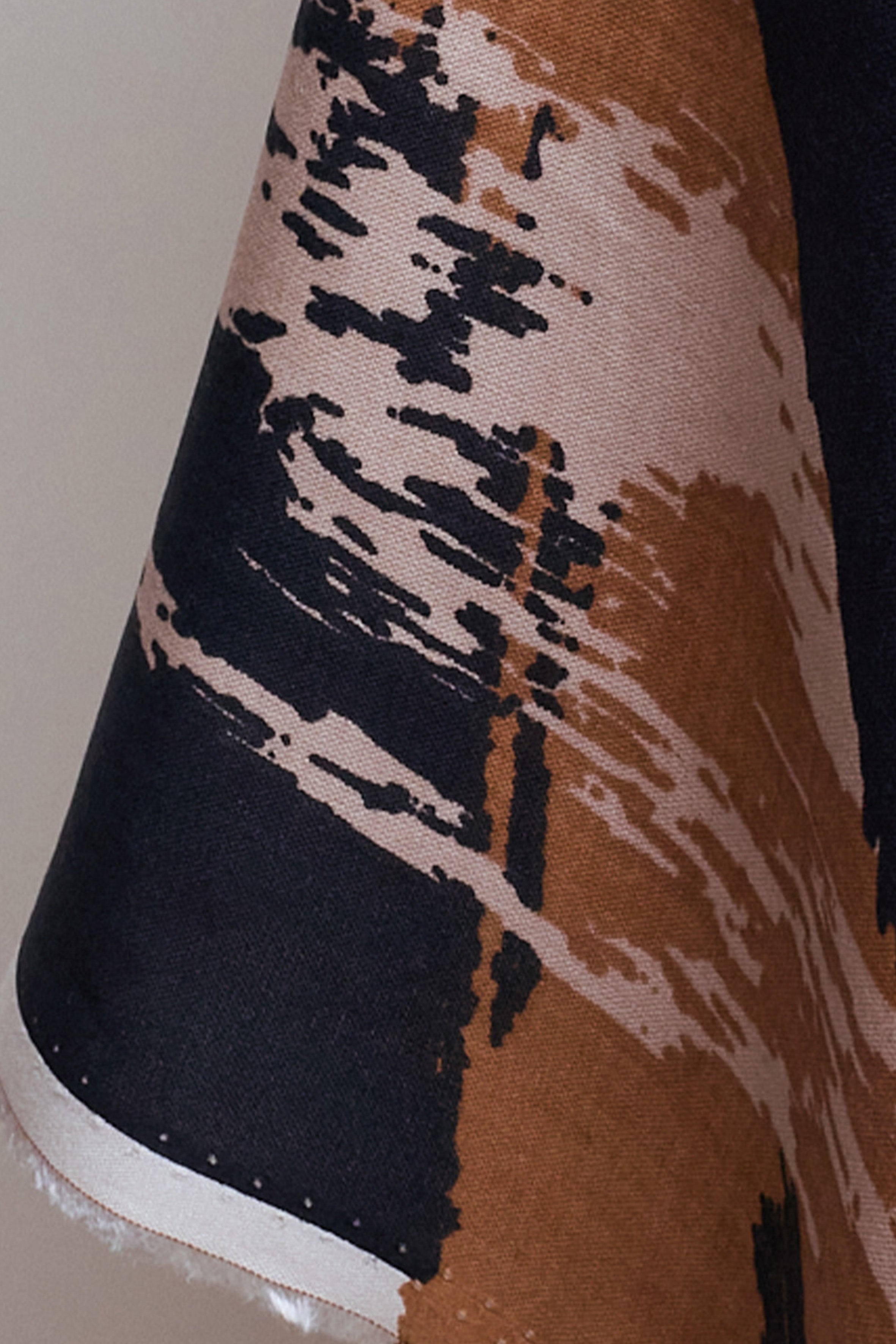 atelier-brunette-tissu-mira-pecan-pie-viscose-ecovero-10-cm-x-140-cm image 4