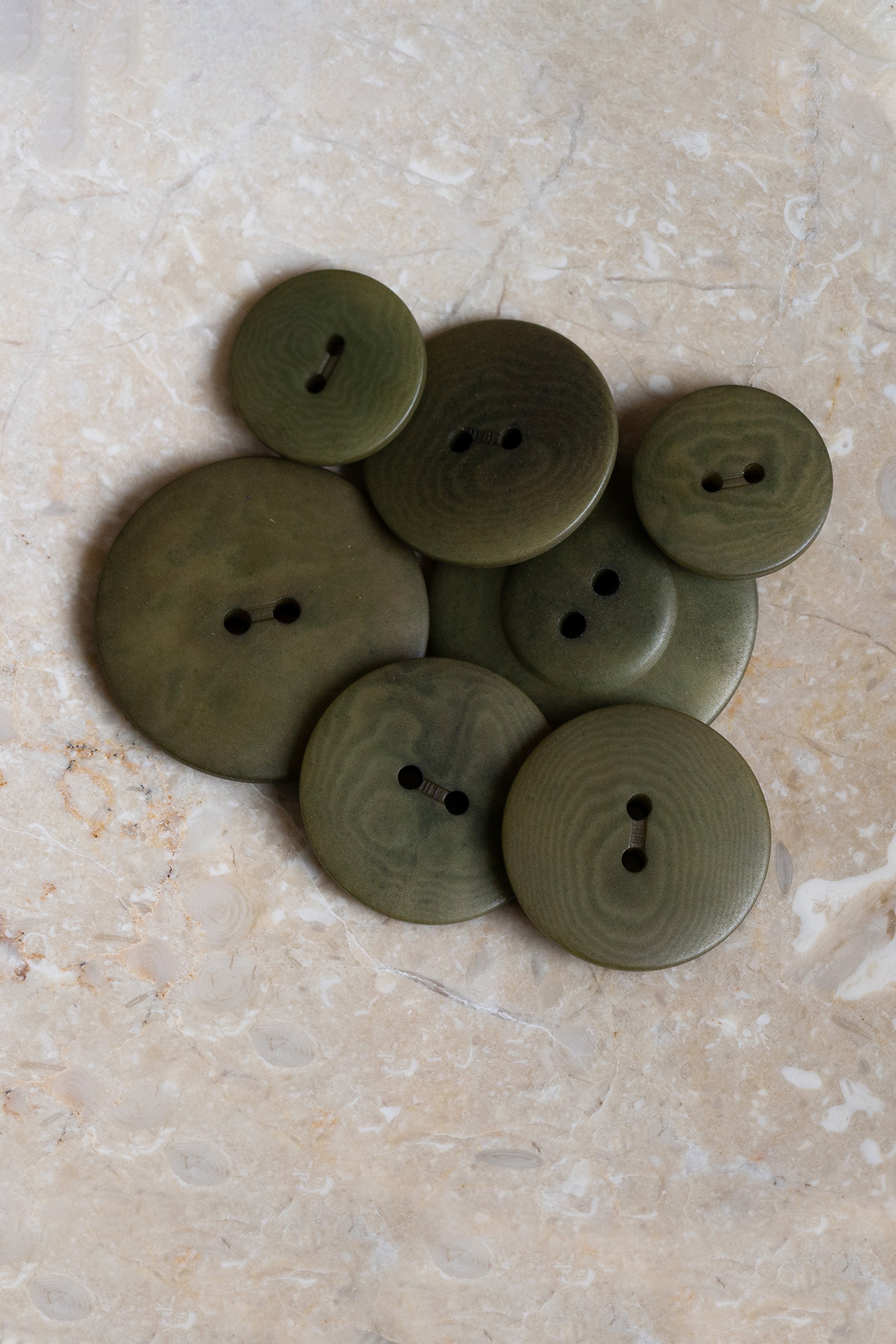 atelier-brunette-boutons-palm-ivy-green-corozo-france image 1