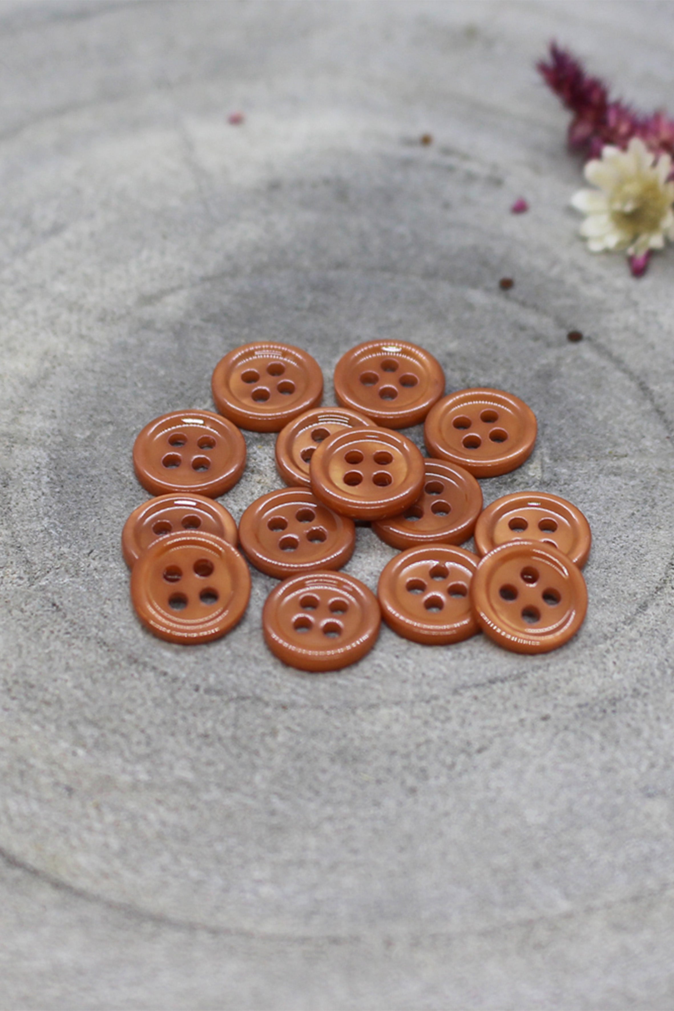 atelier-brunette-boutons-bliss-chestnut image 1