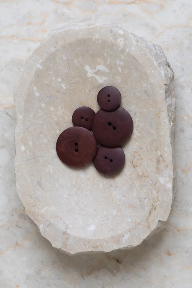 atelier-brunette-boutons-palm-rust-crispy-brownie image 1