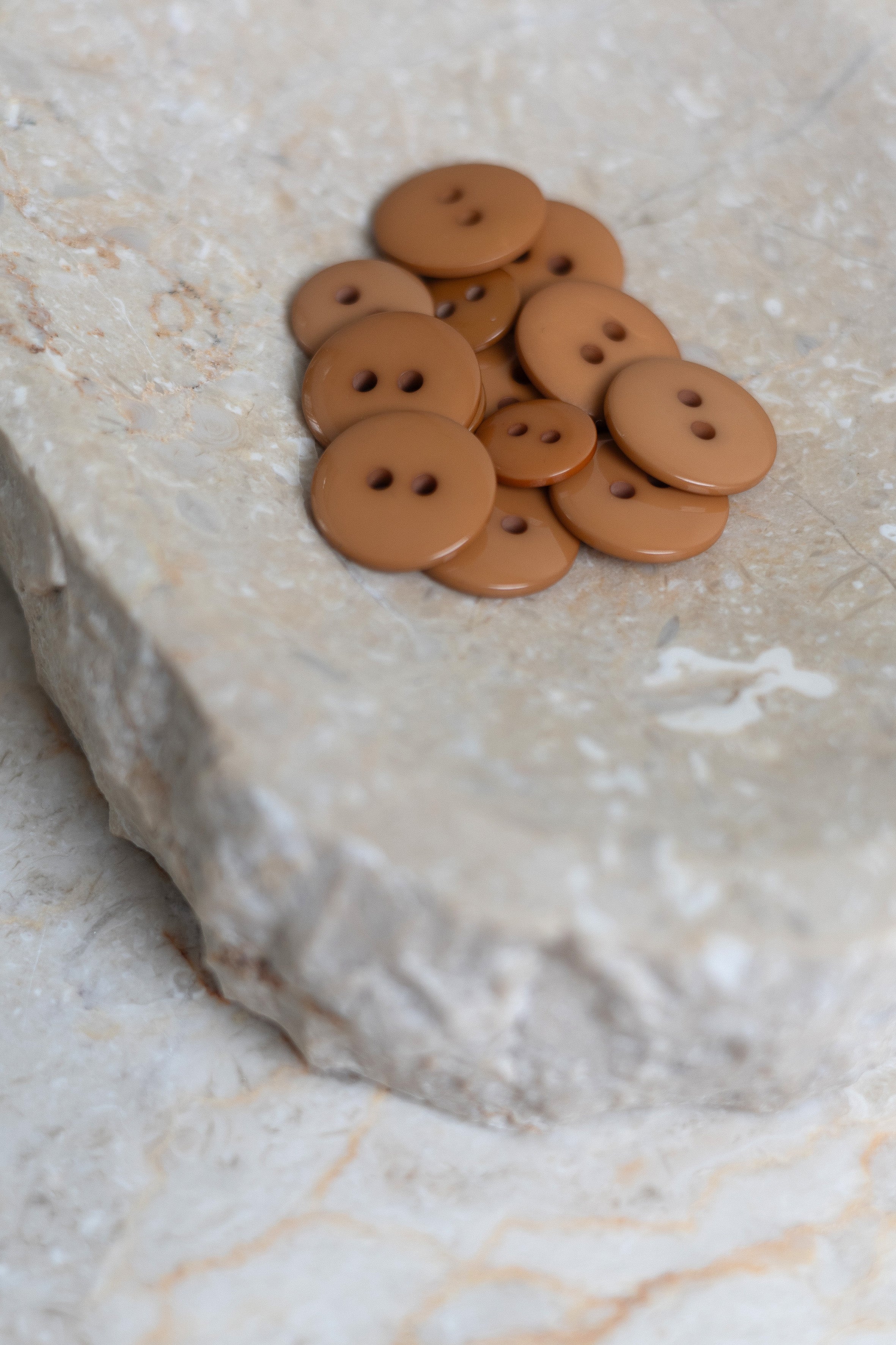 atelier-brunette-boutons-classic-shine-bouton-mercerie-ochre image 4