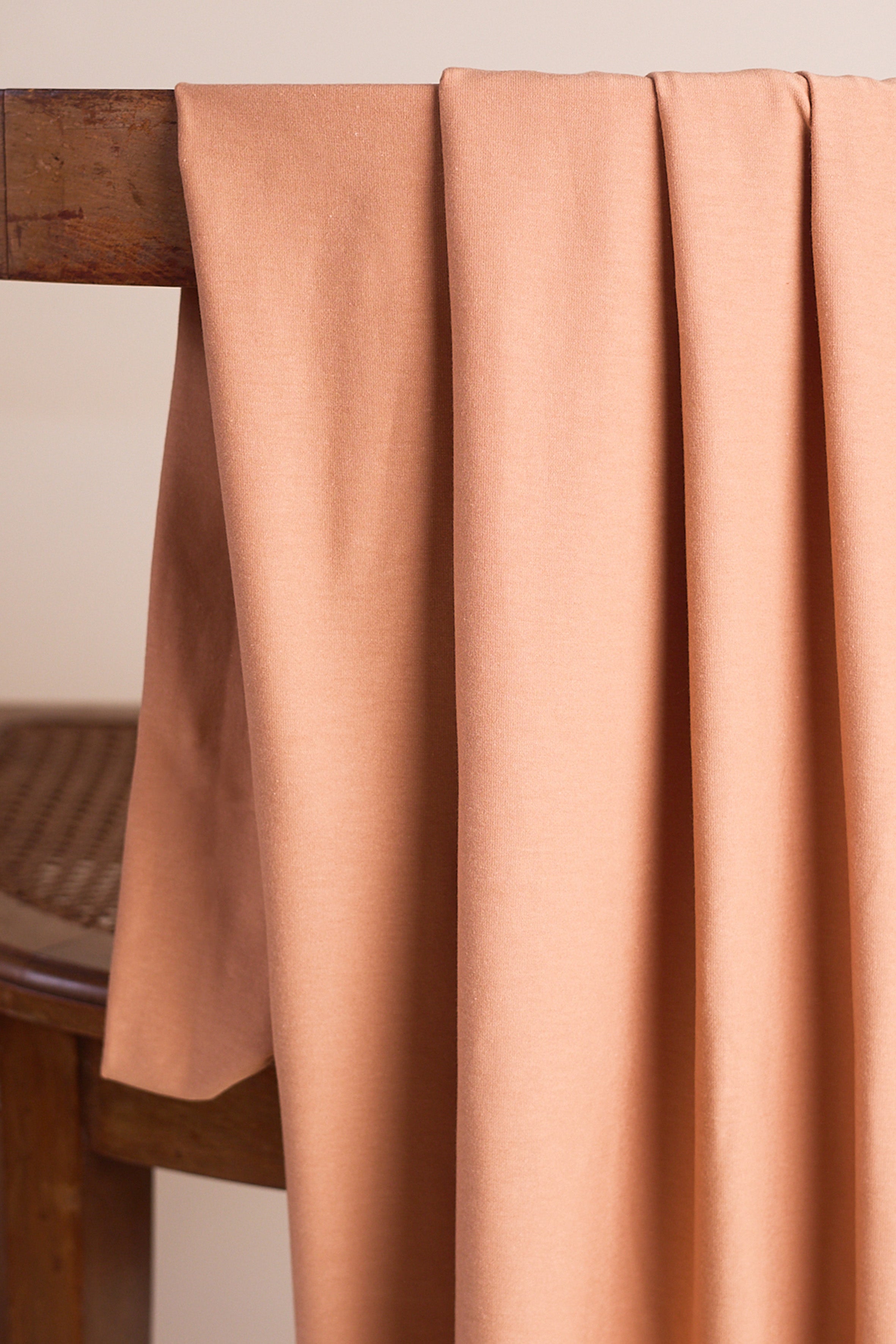 atelier-brunette-tissu-jersey-modal-silky-peach-jersey-uni-extensible-15 image 2