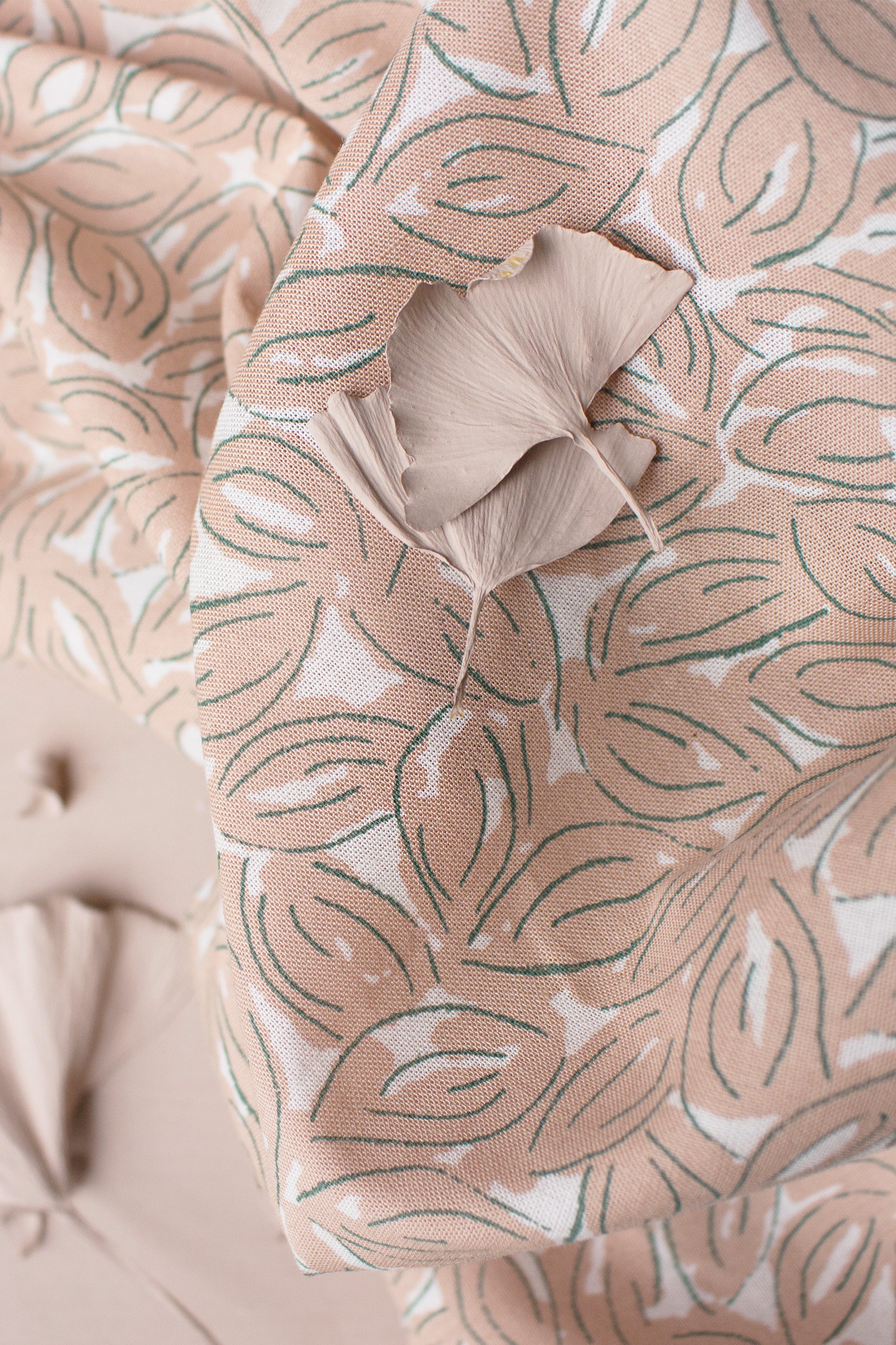 atelier-brunette-coupon-petal-maple-coupon-tissu-s-rie-limit-e image 1