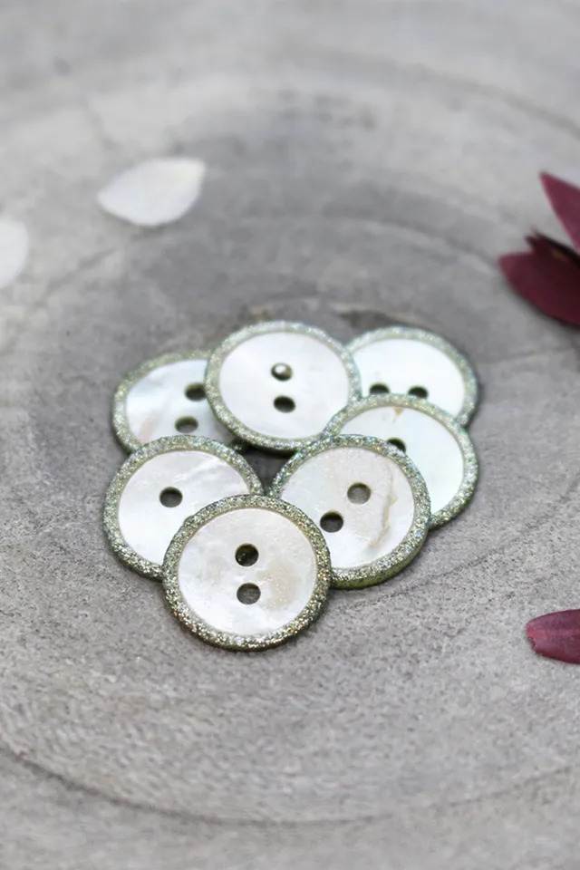 atelier-brunette-boutons-glitz-sage-x10-boutons-nacre-akoya image 1