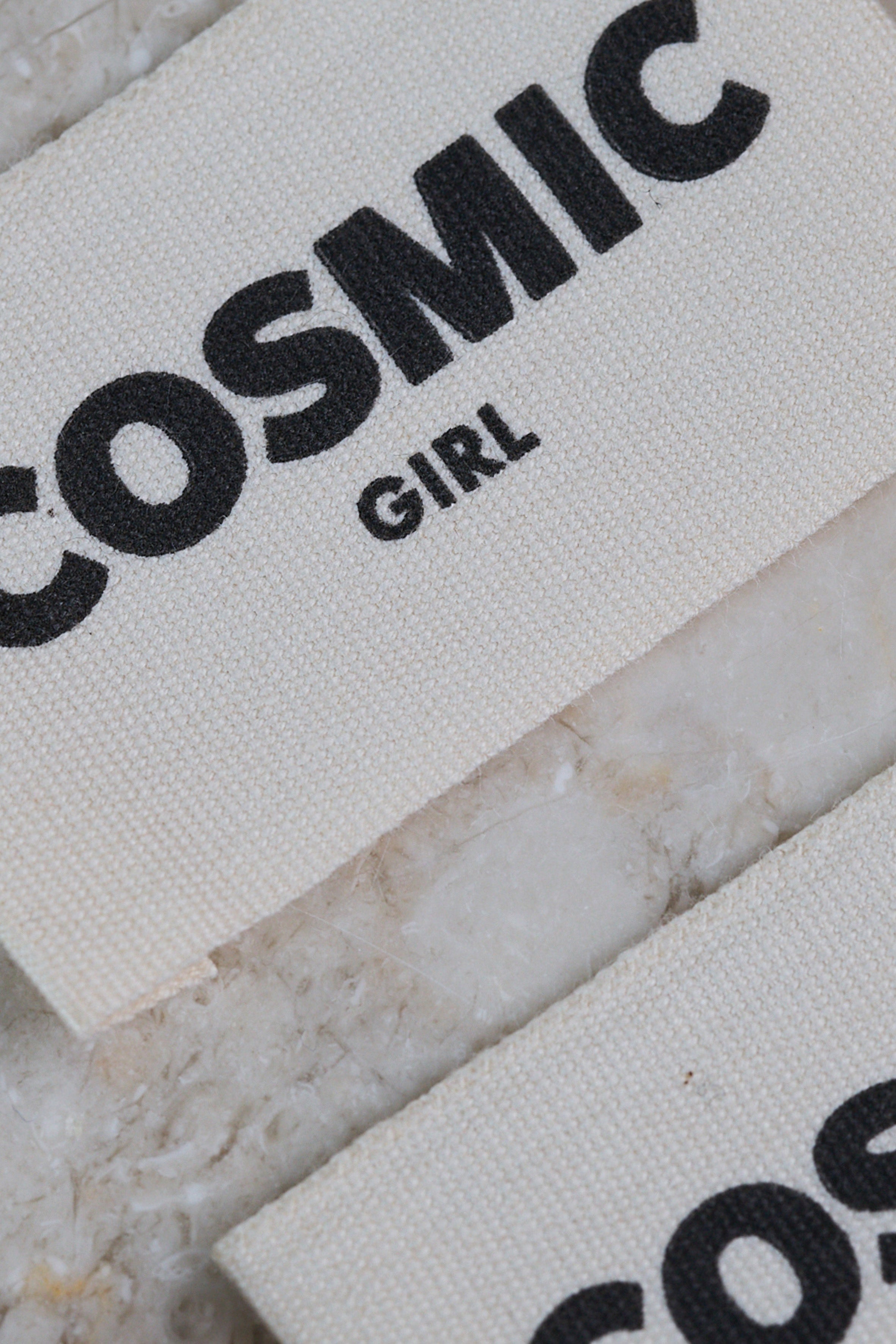 atelier-brunette-pack-5-tiquettes-tiss-es-cosmic-girl-coton-50x32-mm image 4