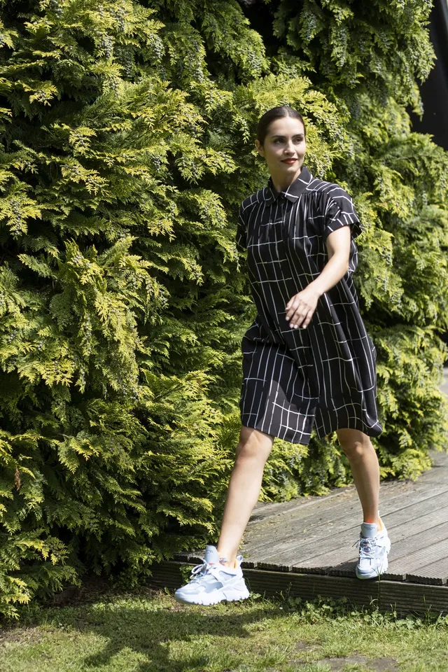 fibre-mood-augusta-robe-patron-de-couture-robe-oversize-poches image 1