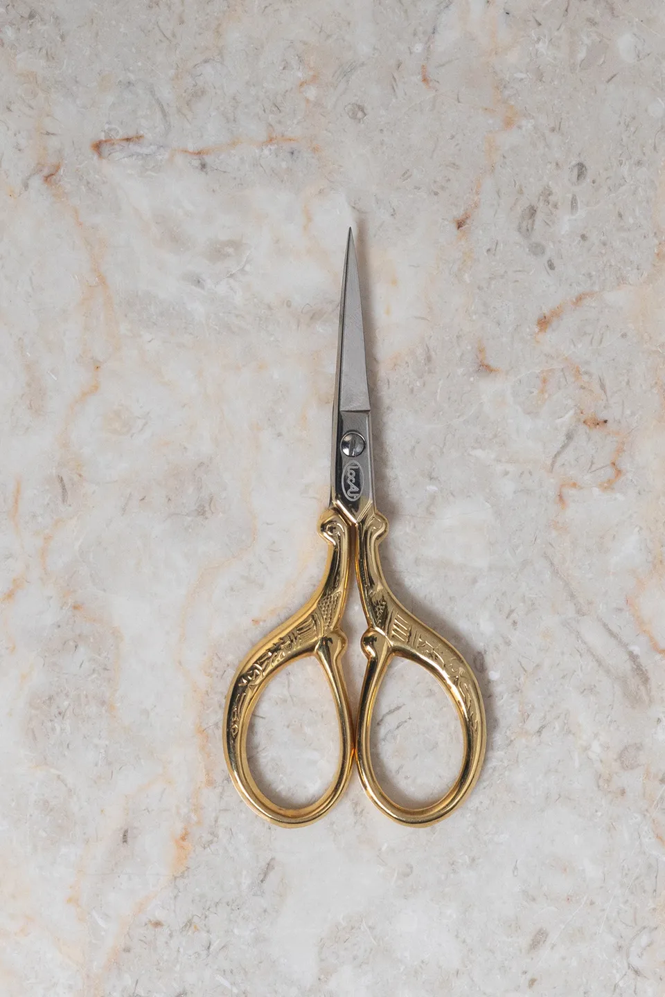 locau-pour-atelier-brunette-ciseaux-broder-retro-9-cm image 1