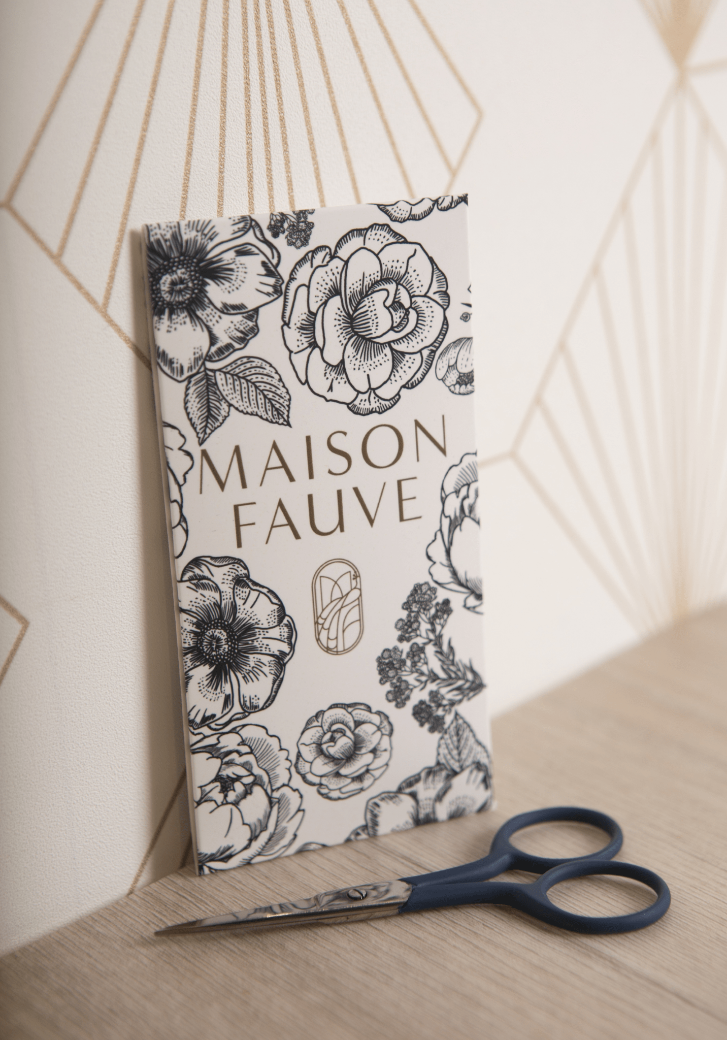 maison-fauve-ciseaux-de-brodeuse-bleu-marine-accessoire-couture image 3