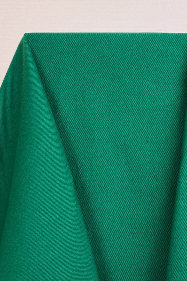 atelier-brunette-tissu-gabardine-juicy-green-100-coton image 1