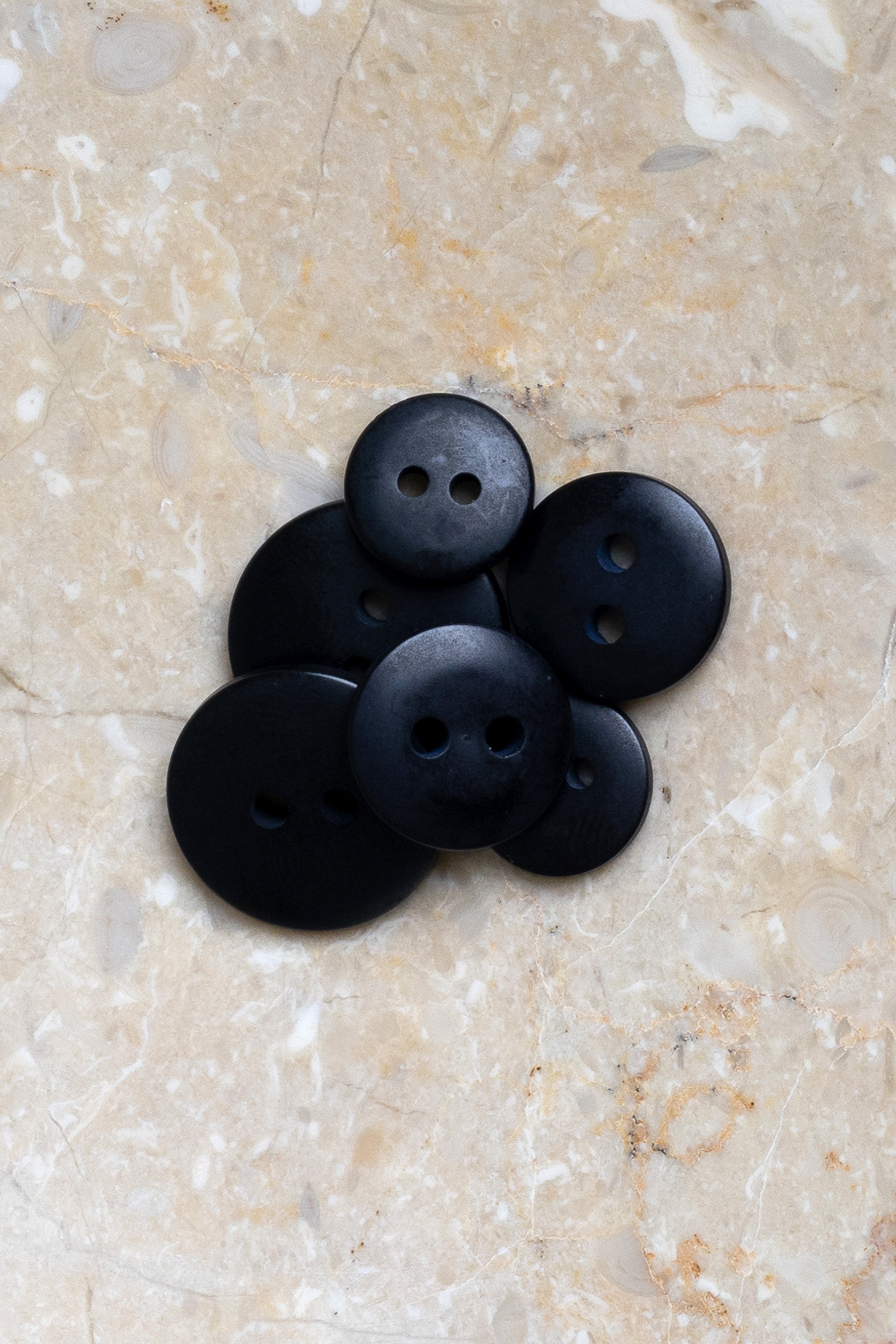 atelier-brunette-boutons-classic-matte-black-mercerie-couture image 2