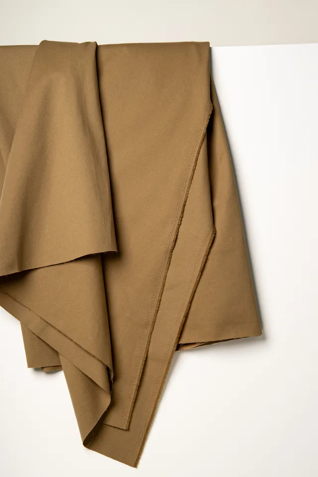 atelier-brunette-tissu-gabardine-light-iced-mocha-coton-serg image 1