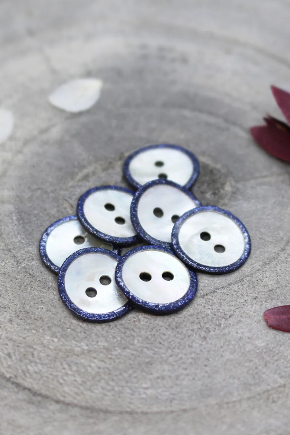 atelier-brunette-boutons-glitz-cobalt-x10-boutons-nacre-paillet-e image 1