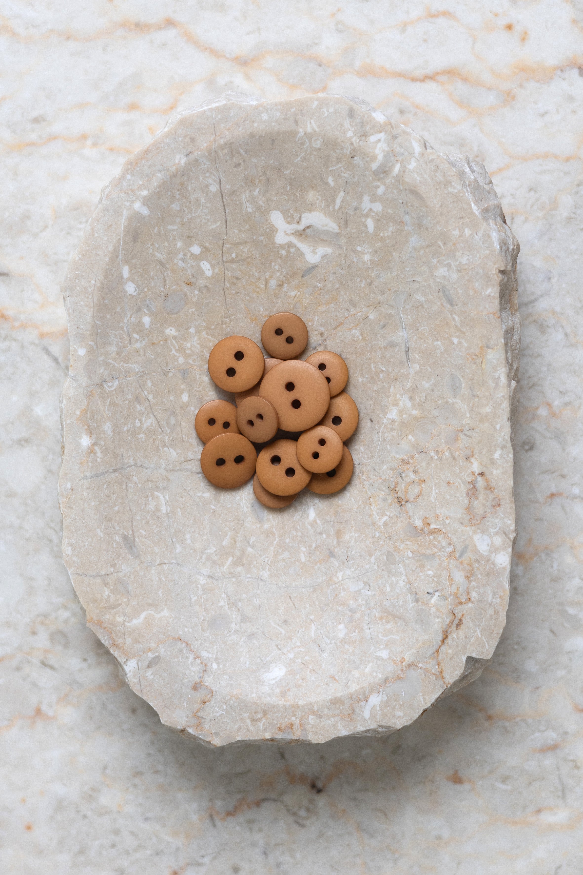 atelier-brunette-boutons-classic-matte-ochre image 3