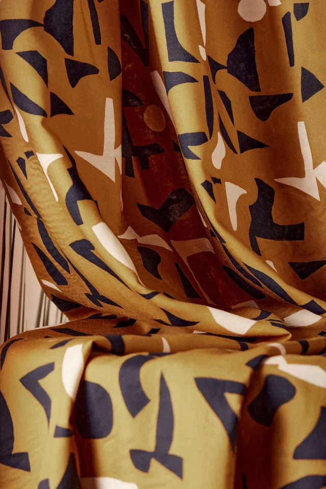 atelier-brunette-tissu-shadow-ochre-modal-viscose image 1