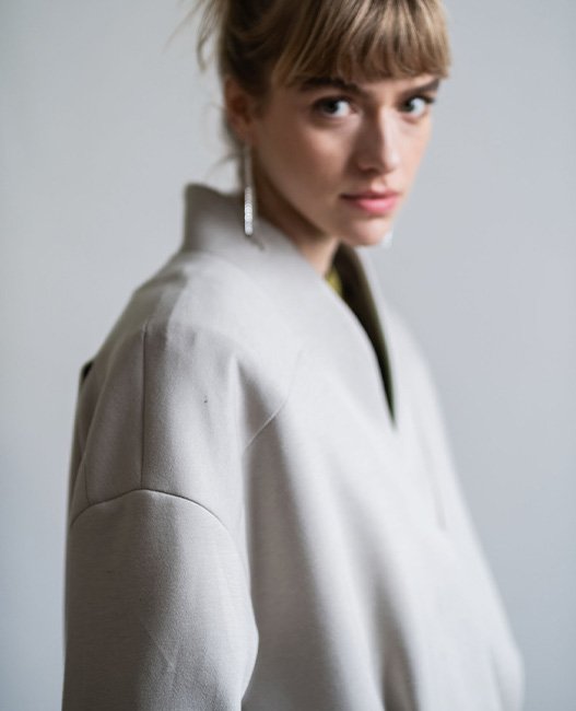 fibre-mood-carly-veste-patron-de-couture-plis-fermeture-clair-cach-e-xs-xxxl image 3