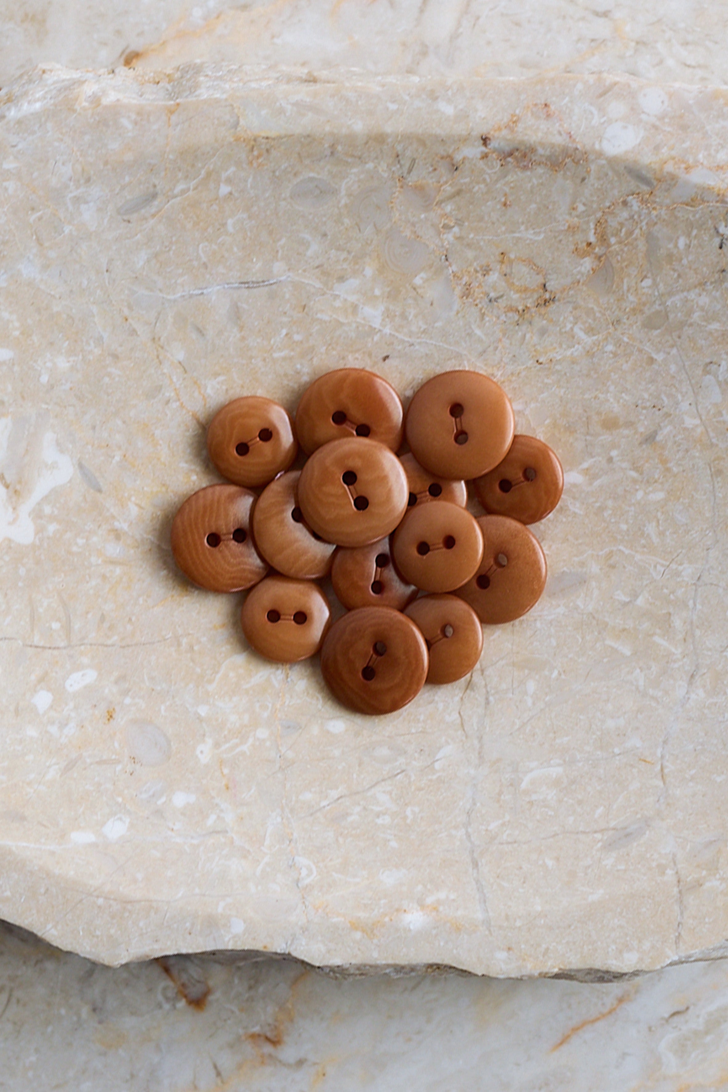 atelier-brunette-boutons-viny-pecan-pie-boutons-corozo-france image 2