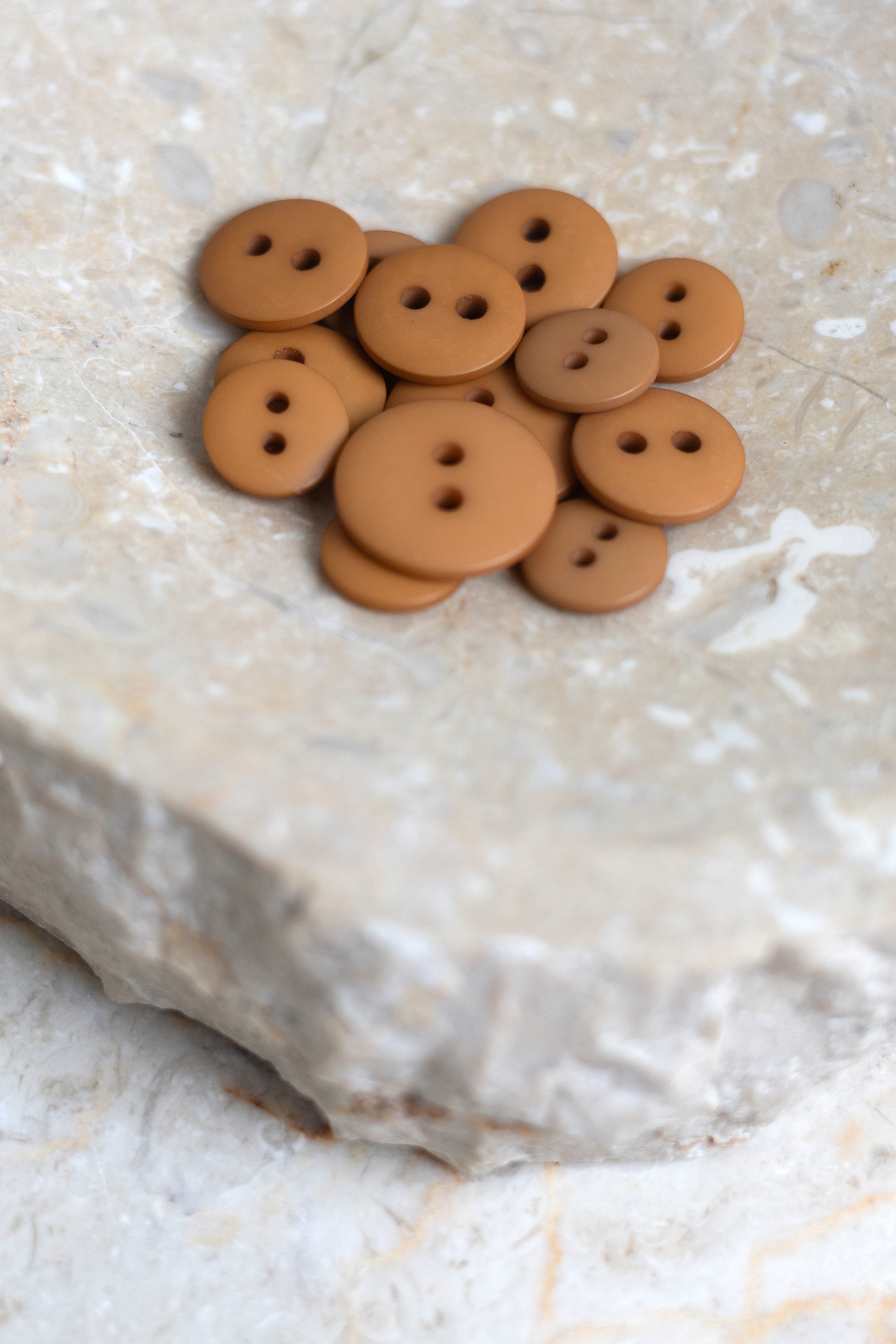 atelier-brunette-boutons-classic-matte-ochre image 2