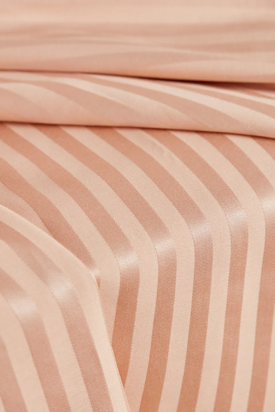 atelier-brunette-coupons-stripes-blush-coupon-tissu-viscose-ecovero image 1