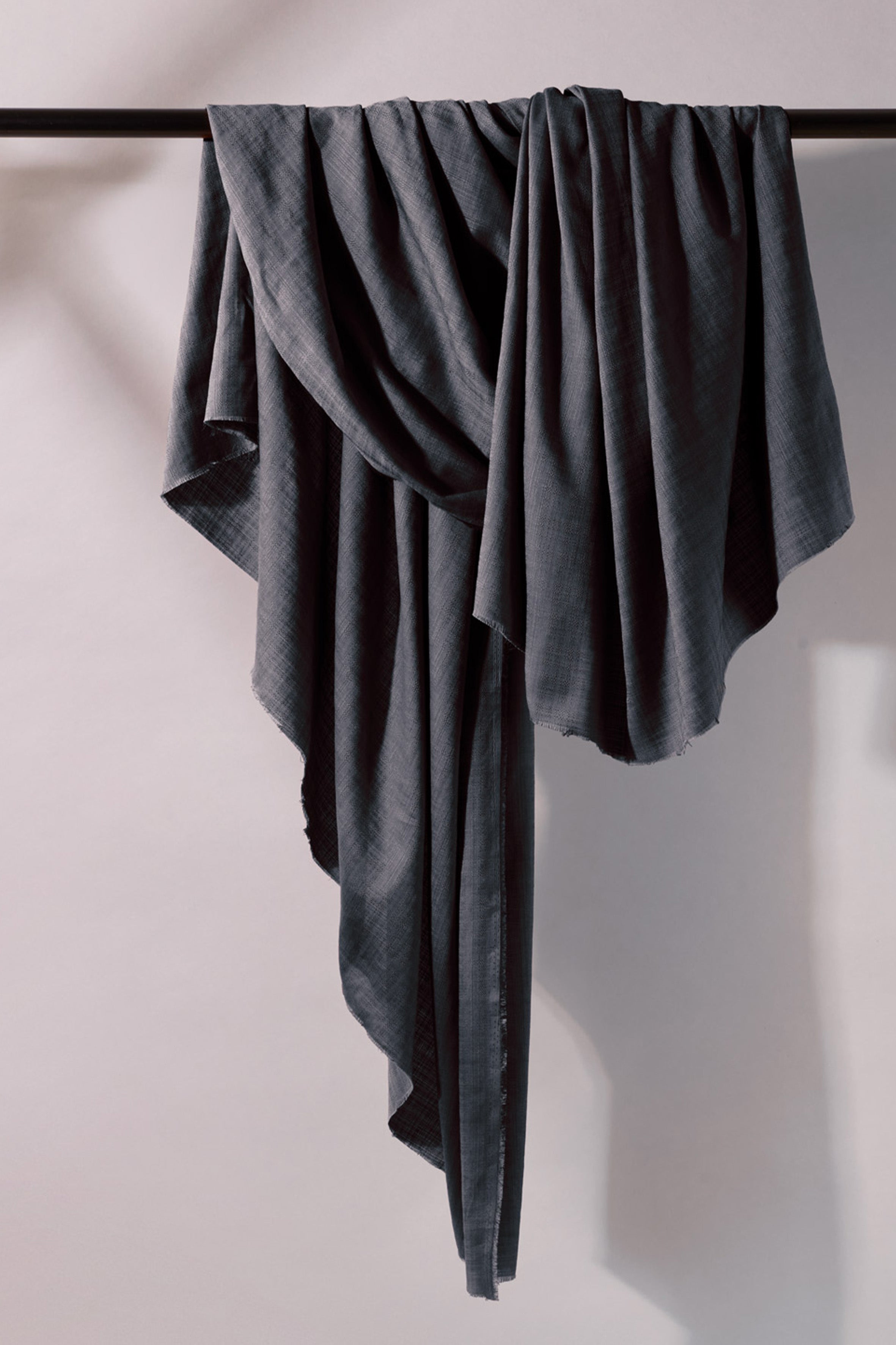 atelier-brunette-tissu-flake-deep-charcoal-coton-imprim image 4