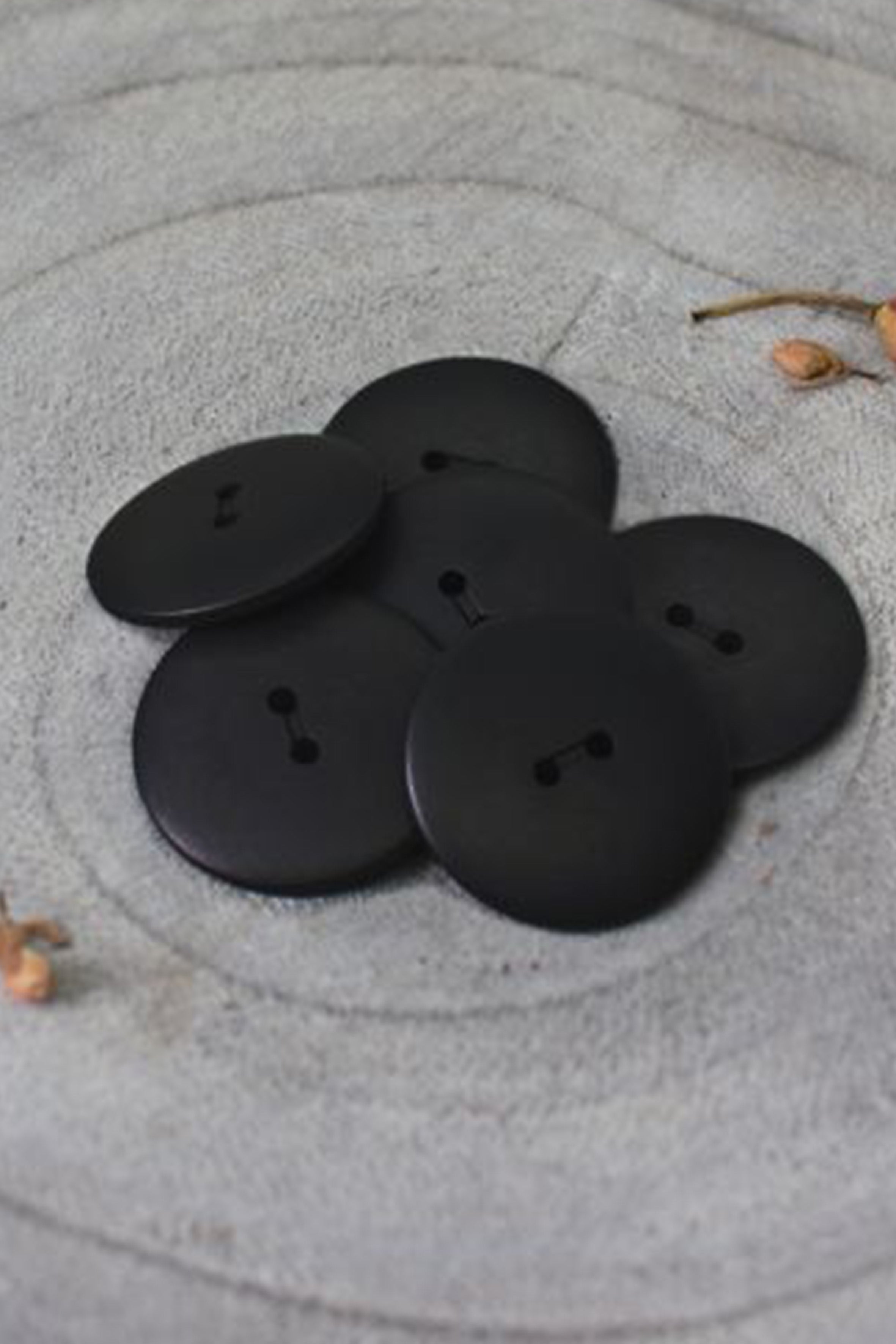 atelier-brunette-boutons-palm-black image 1