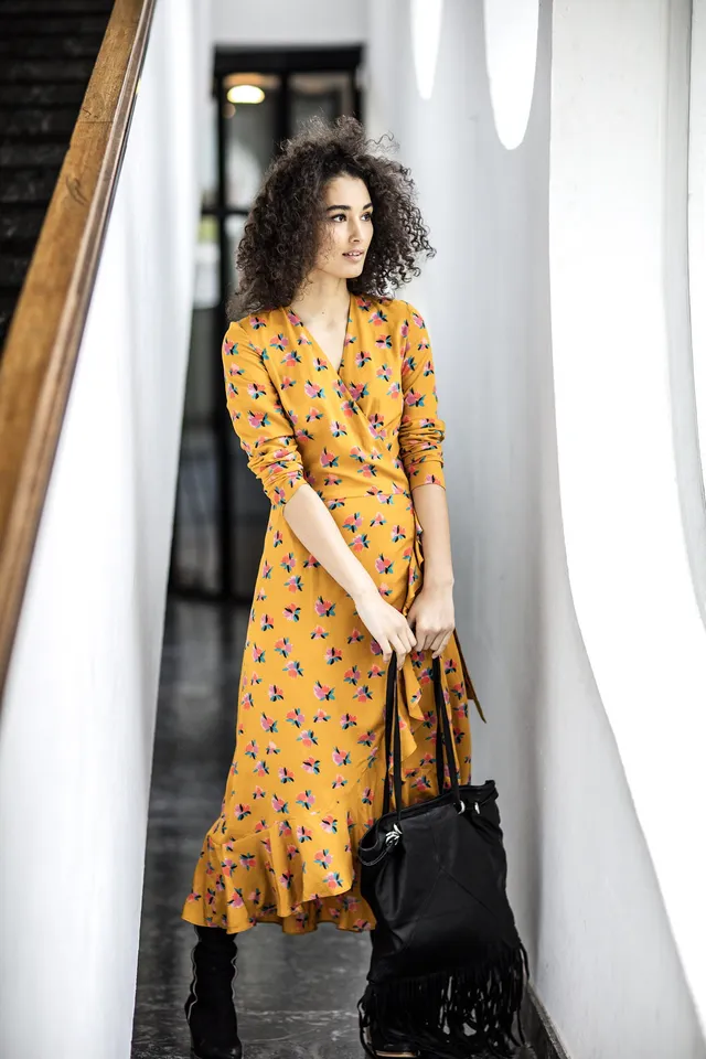 fibre-mood-charlotte-robe-portefeuille-patron-de-couture image 1